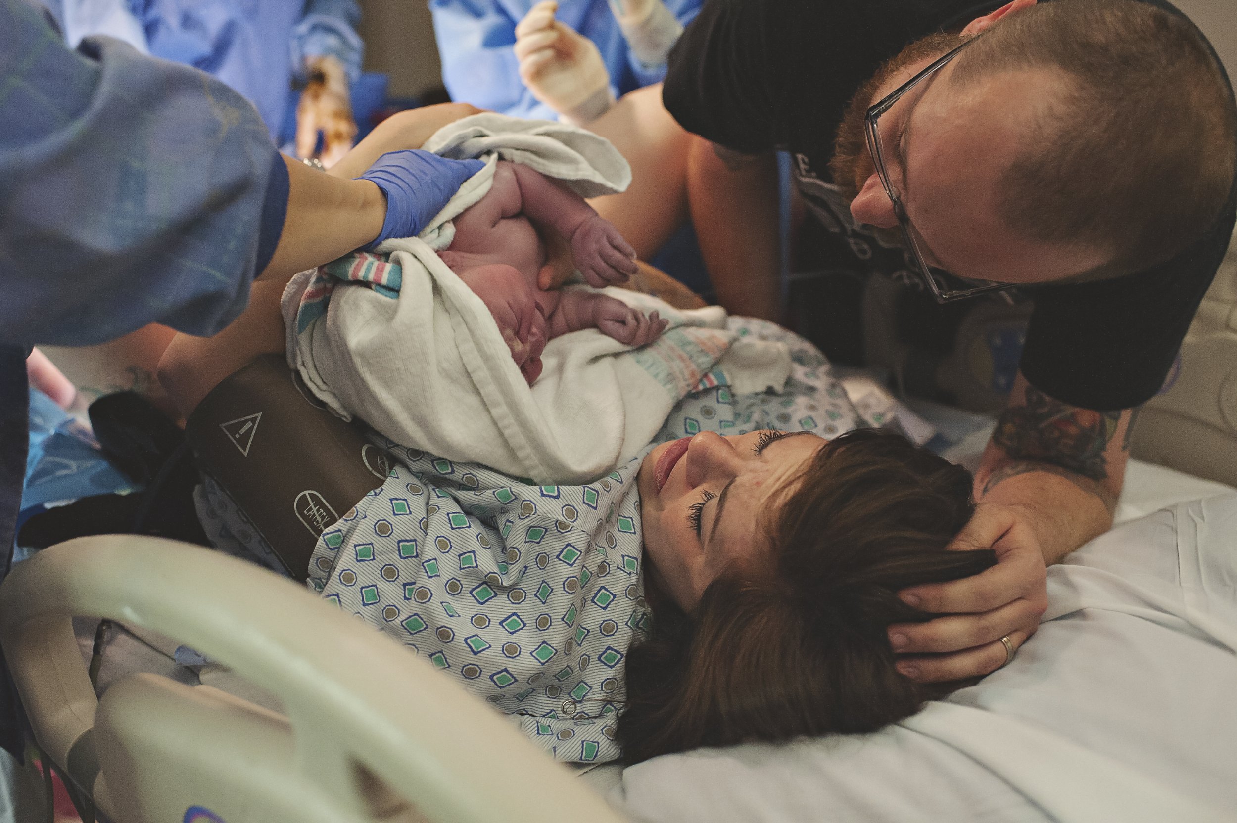 birth-photographer-akron-ohio-hospital-photo-session-27.jpg