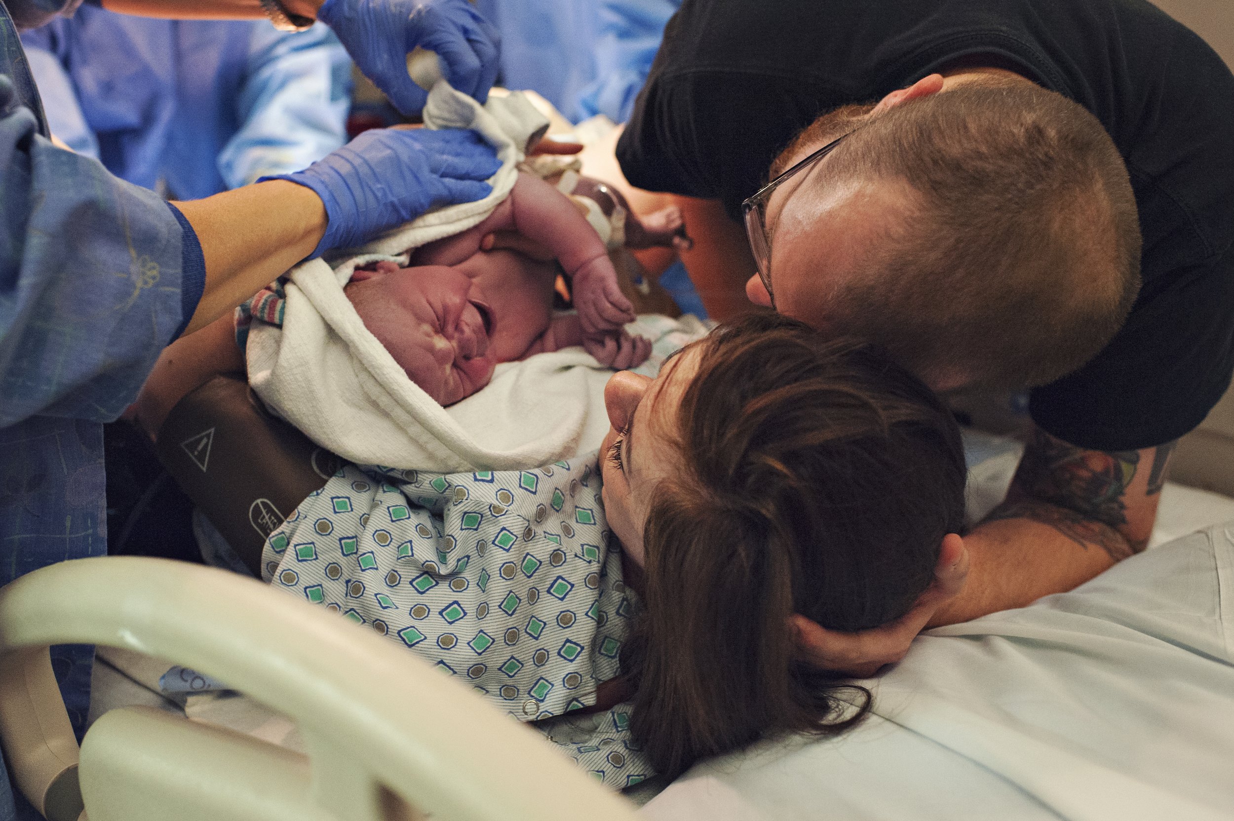 birth-photographer-akron-ohio-hospital-photo-session-29.jpg