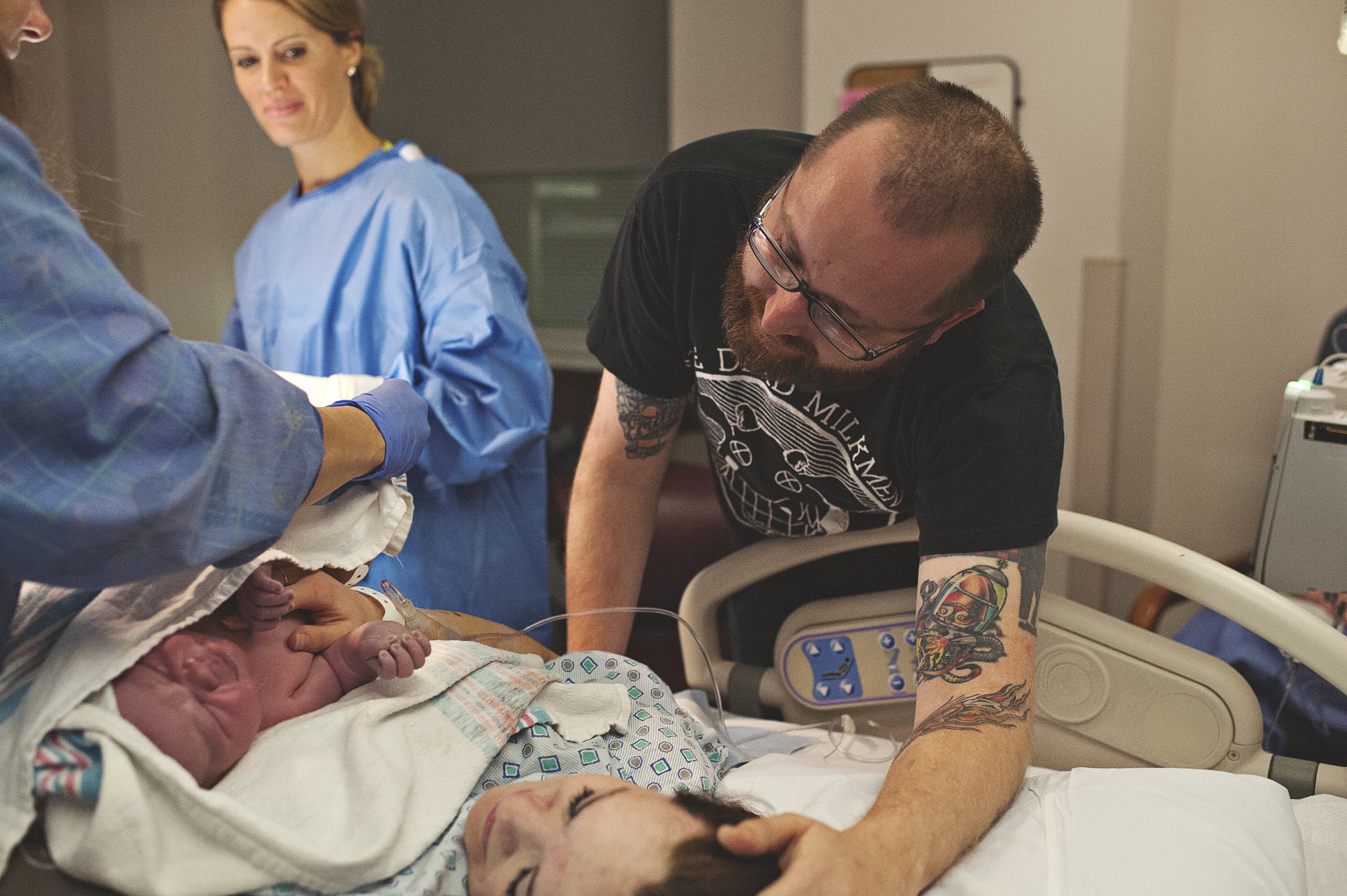 birth-photographer-akron-ohio-hospital-photo-session-35.jpg