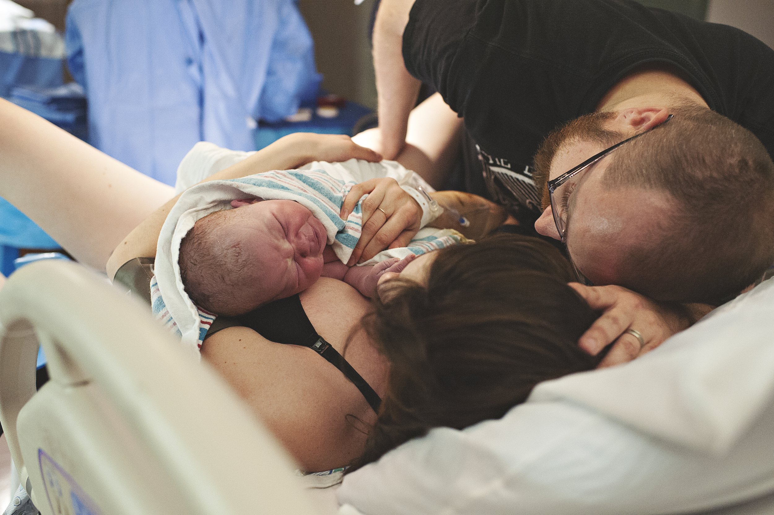 birth-photographer-akron-ohio-hospital-photo-session-39.jpg