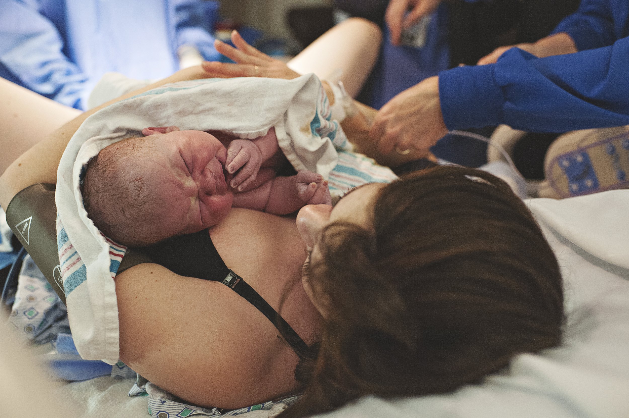 birth-photographer-akron-ohio-hospital-photo-session-42.jpg