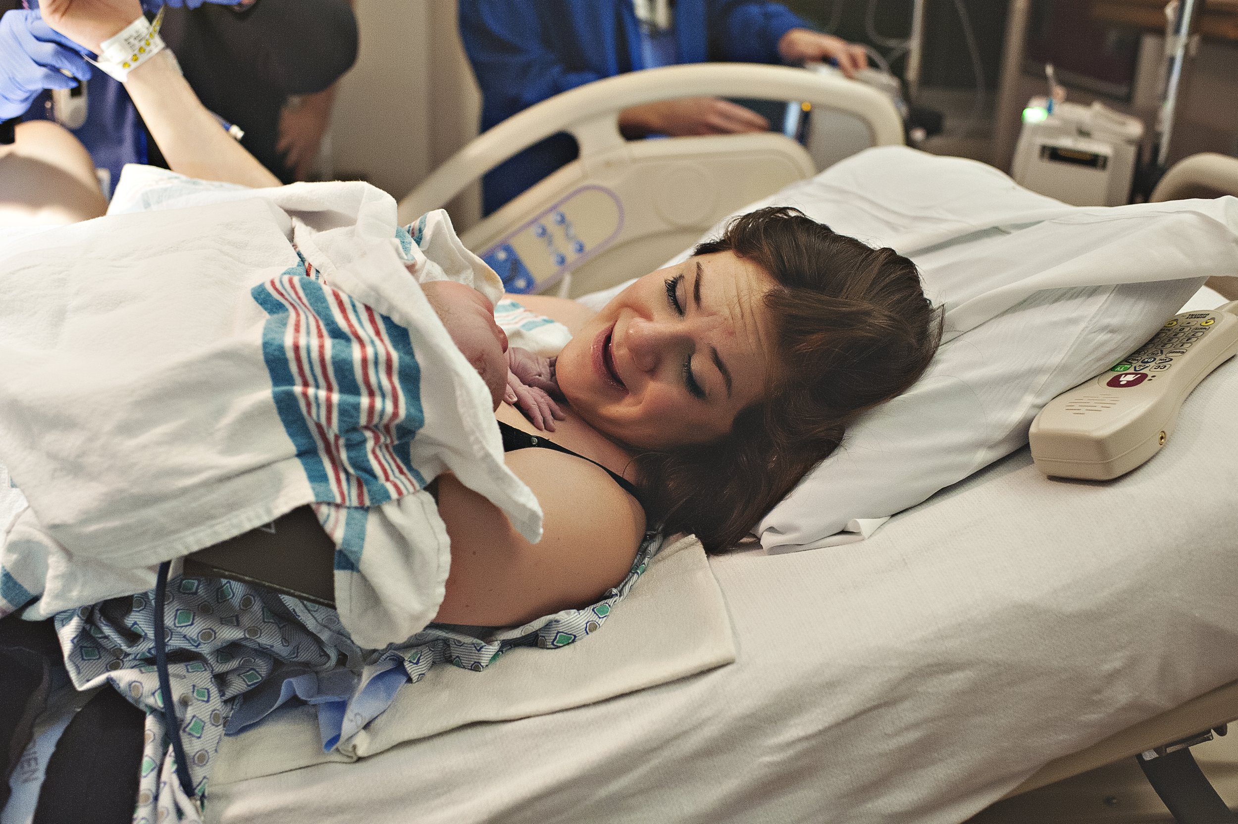 birth-photographer-akron-ohio-hospital-photo-session-43.jpg