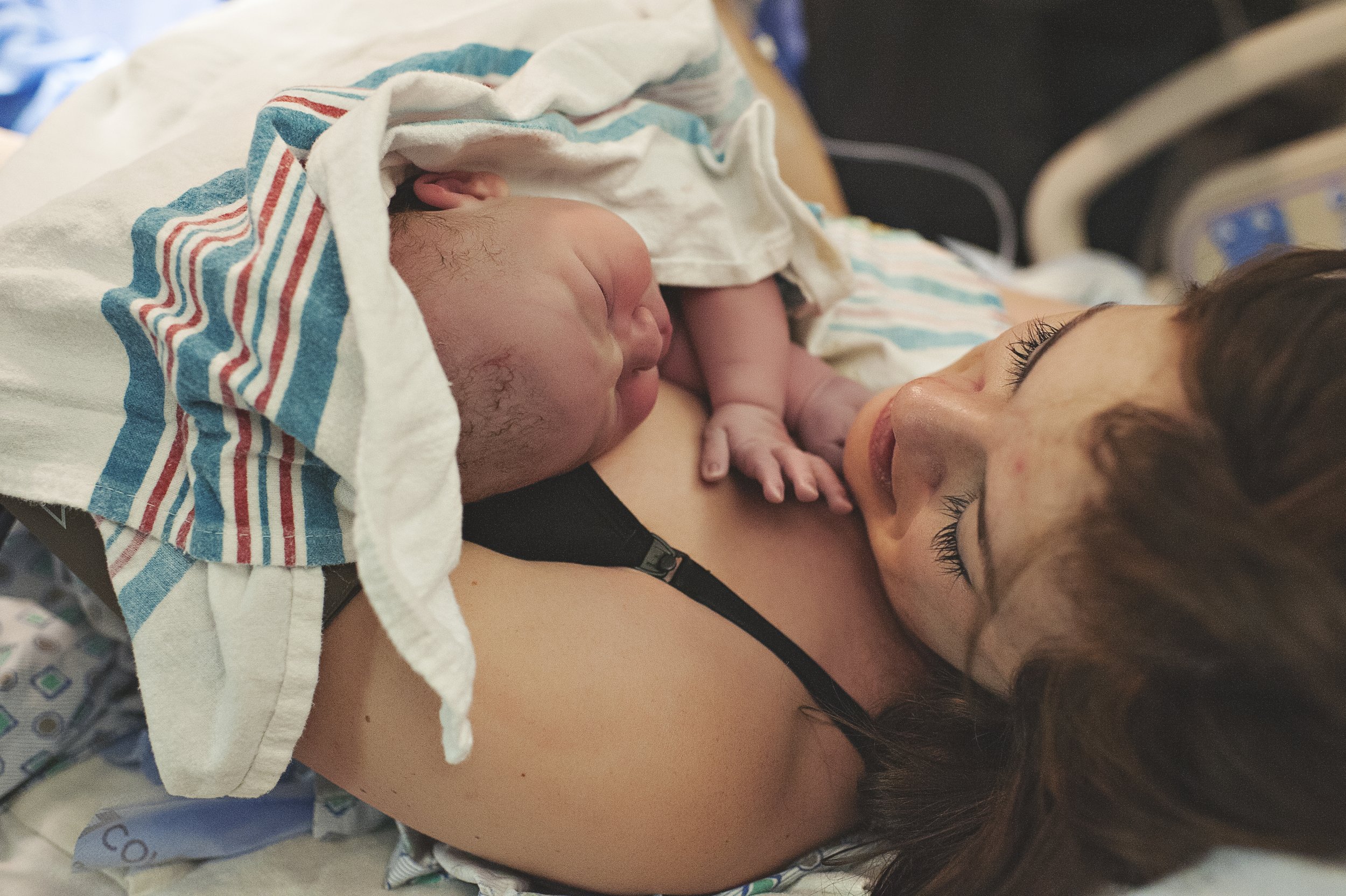 birth-photographer-akron-ohio-hospital-photo-session-45.jpg