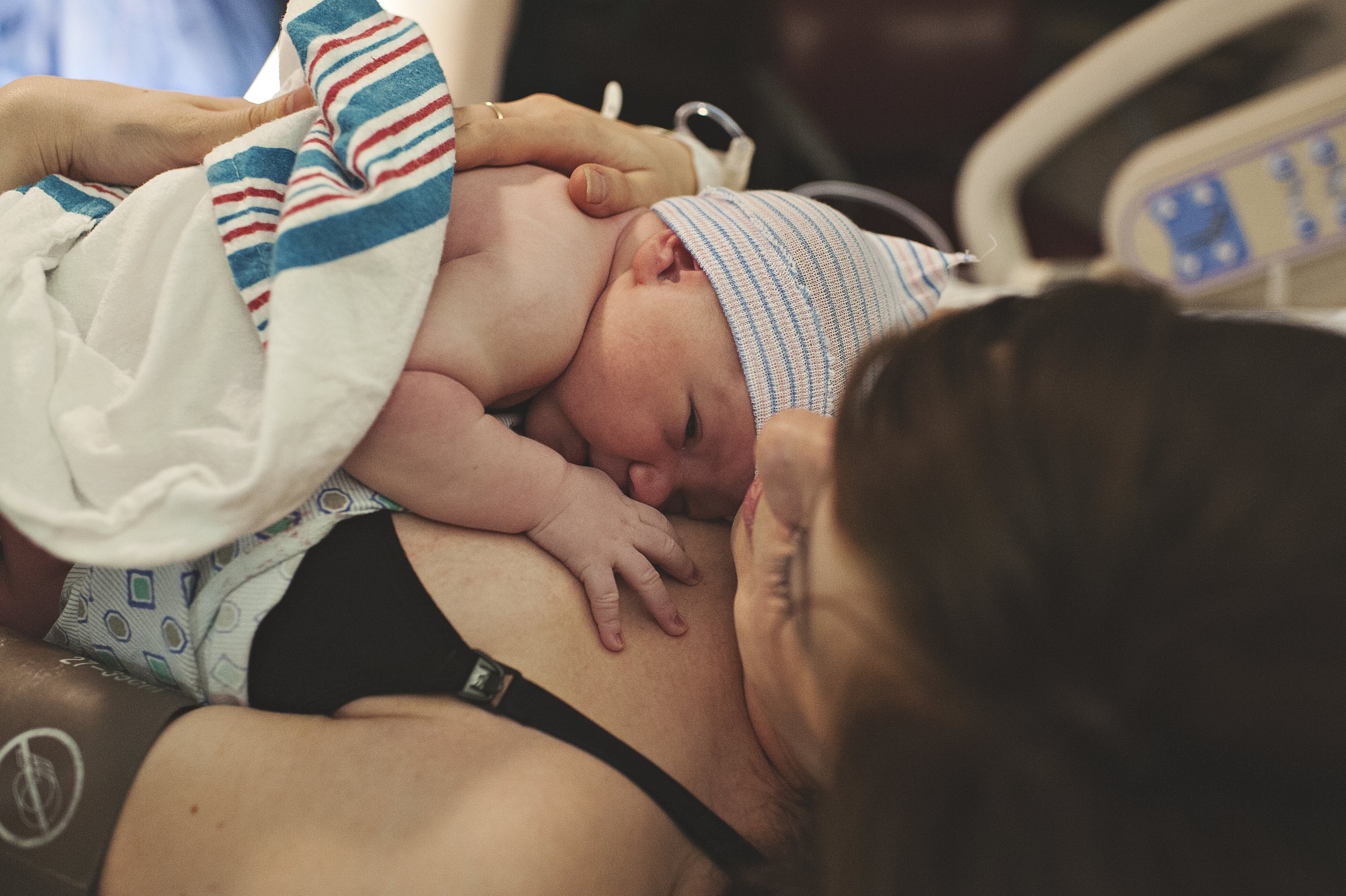 birth-photographer-akron-ohio-hospital-photo-session-53.jpg