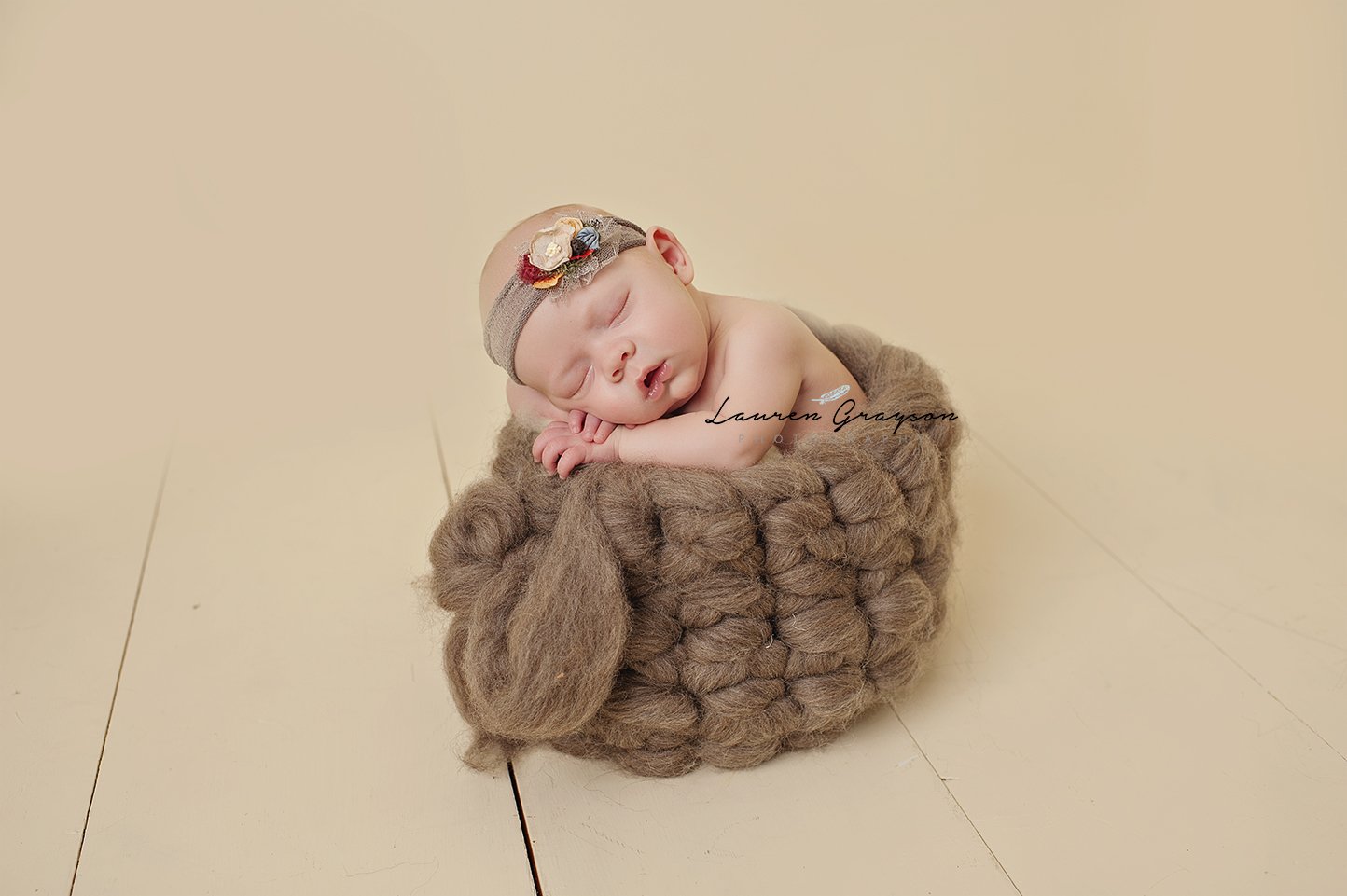 studio-newborn-photographer-akron-ohio-1.jpg