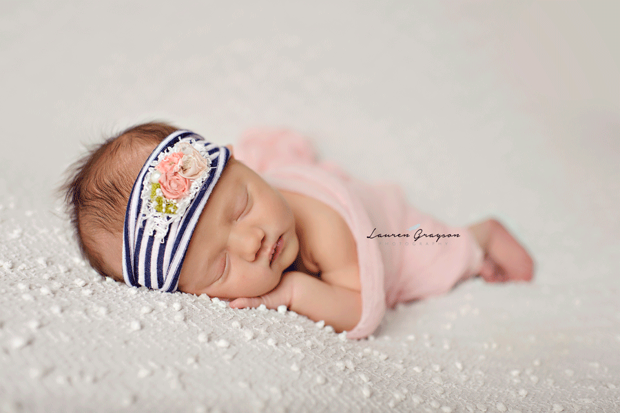 laurengraysonphotography_newbornphotographer_cleveland_ohio_birth_maternity_julia1.gif