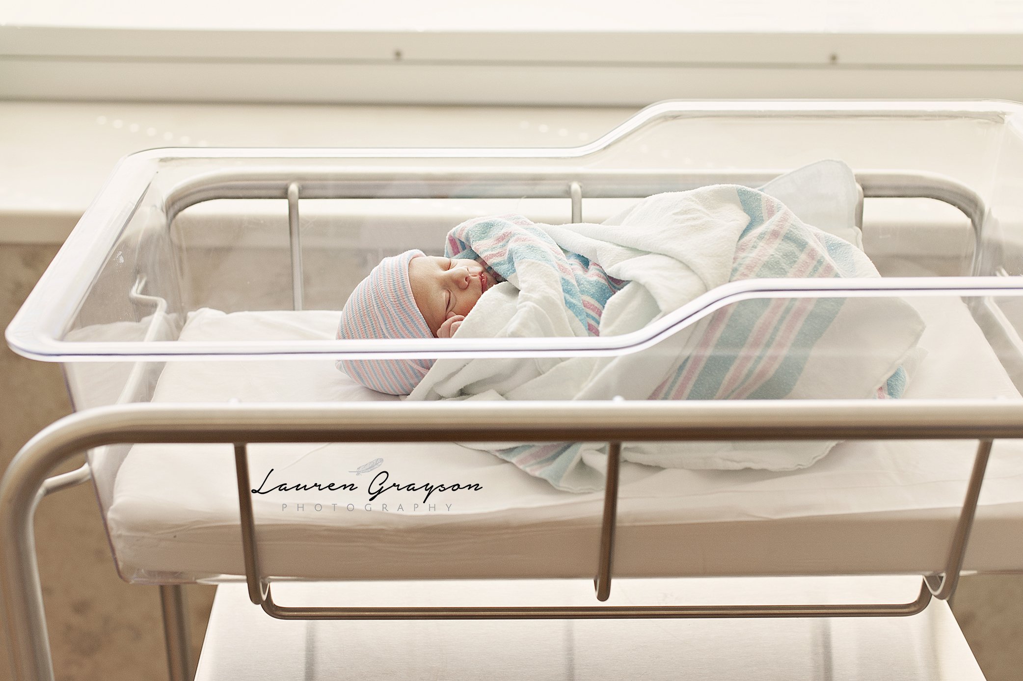 akron-ohio-fresh-48-newborn-hospital-photographer-6.jpg