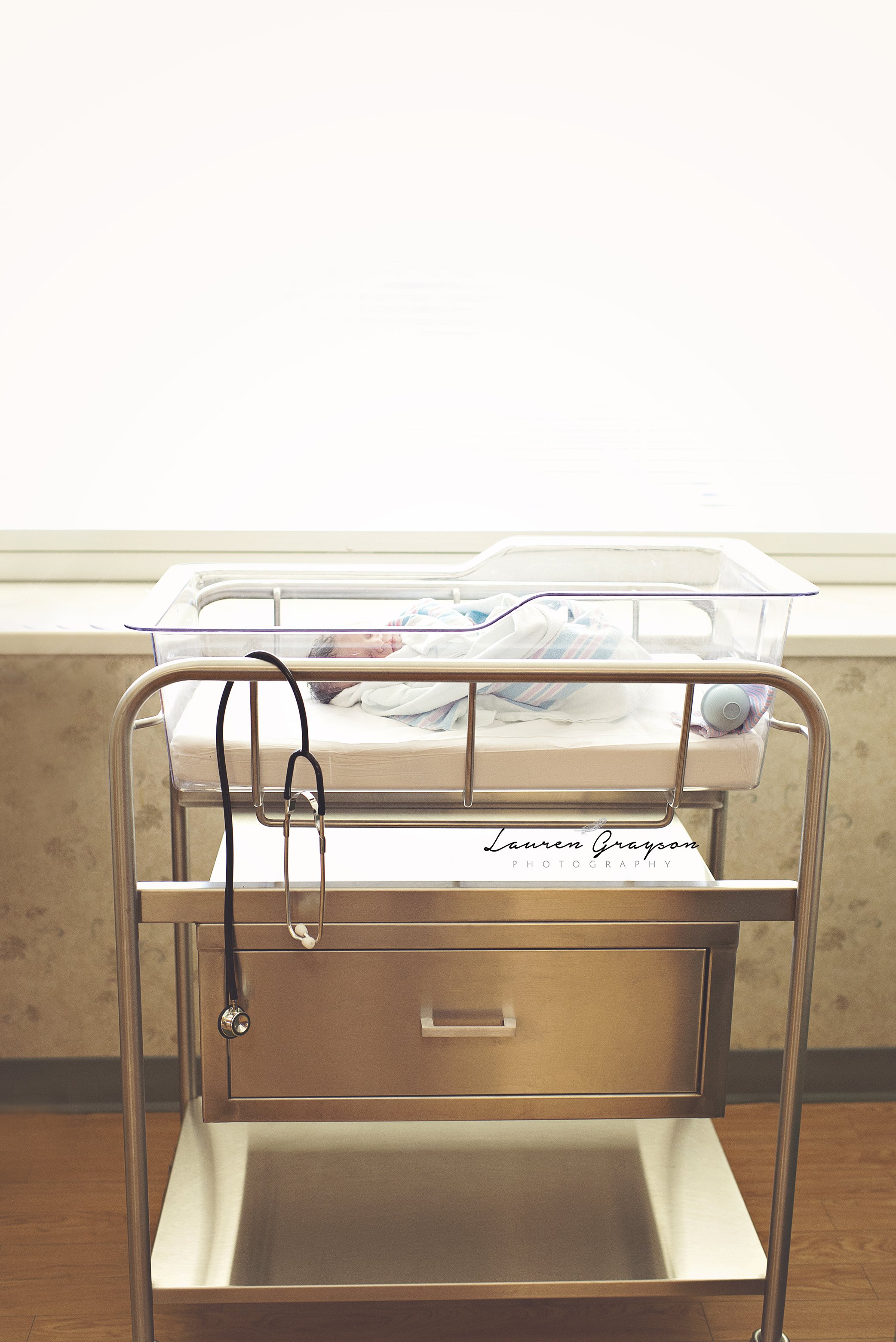 akron-ohio-fresh-48-newborn-hospital-photographer-1.jpg