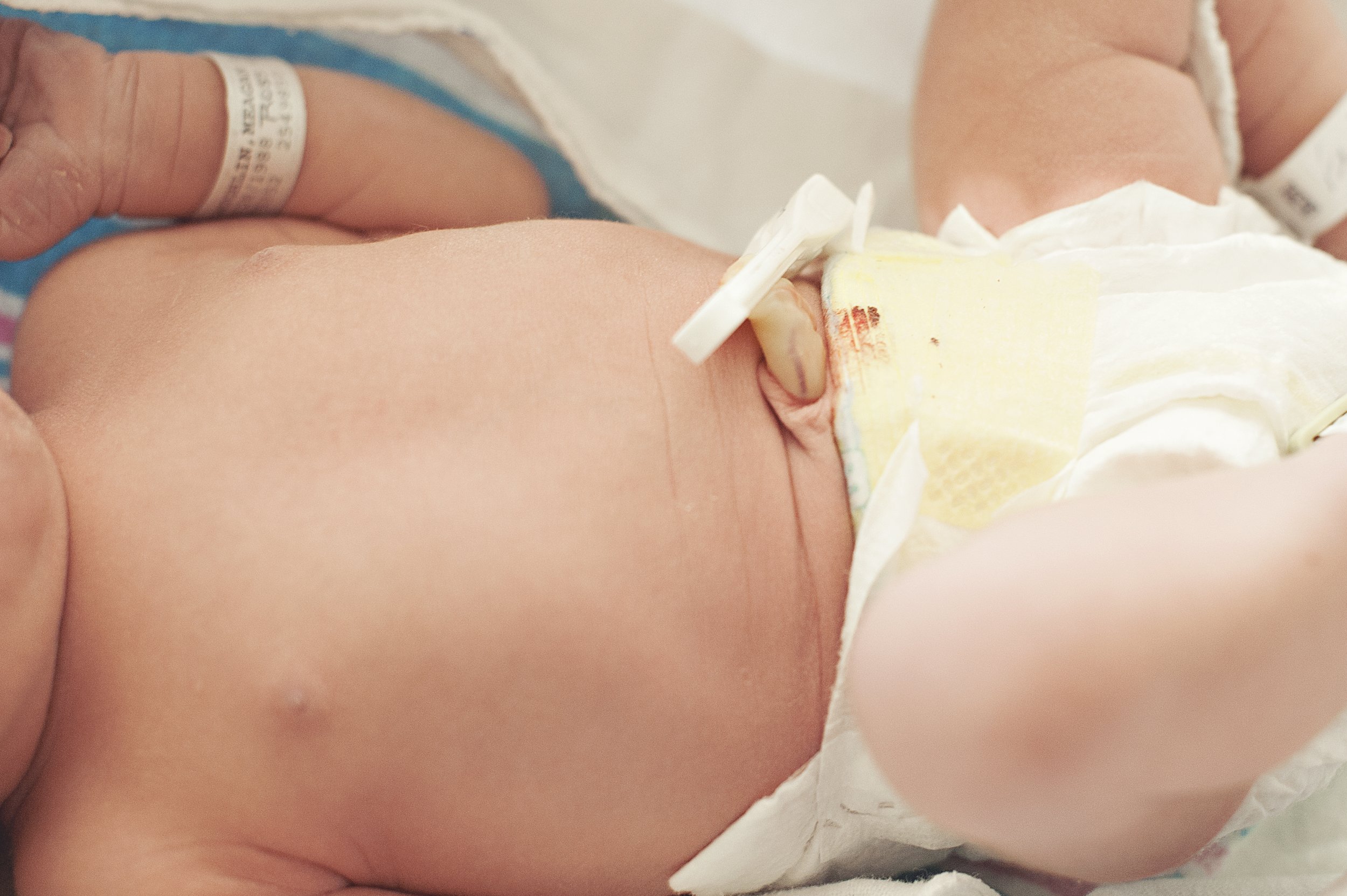 akron-ohio-fresh-48-newborn-hospital-photographer-8.jpg