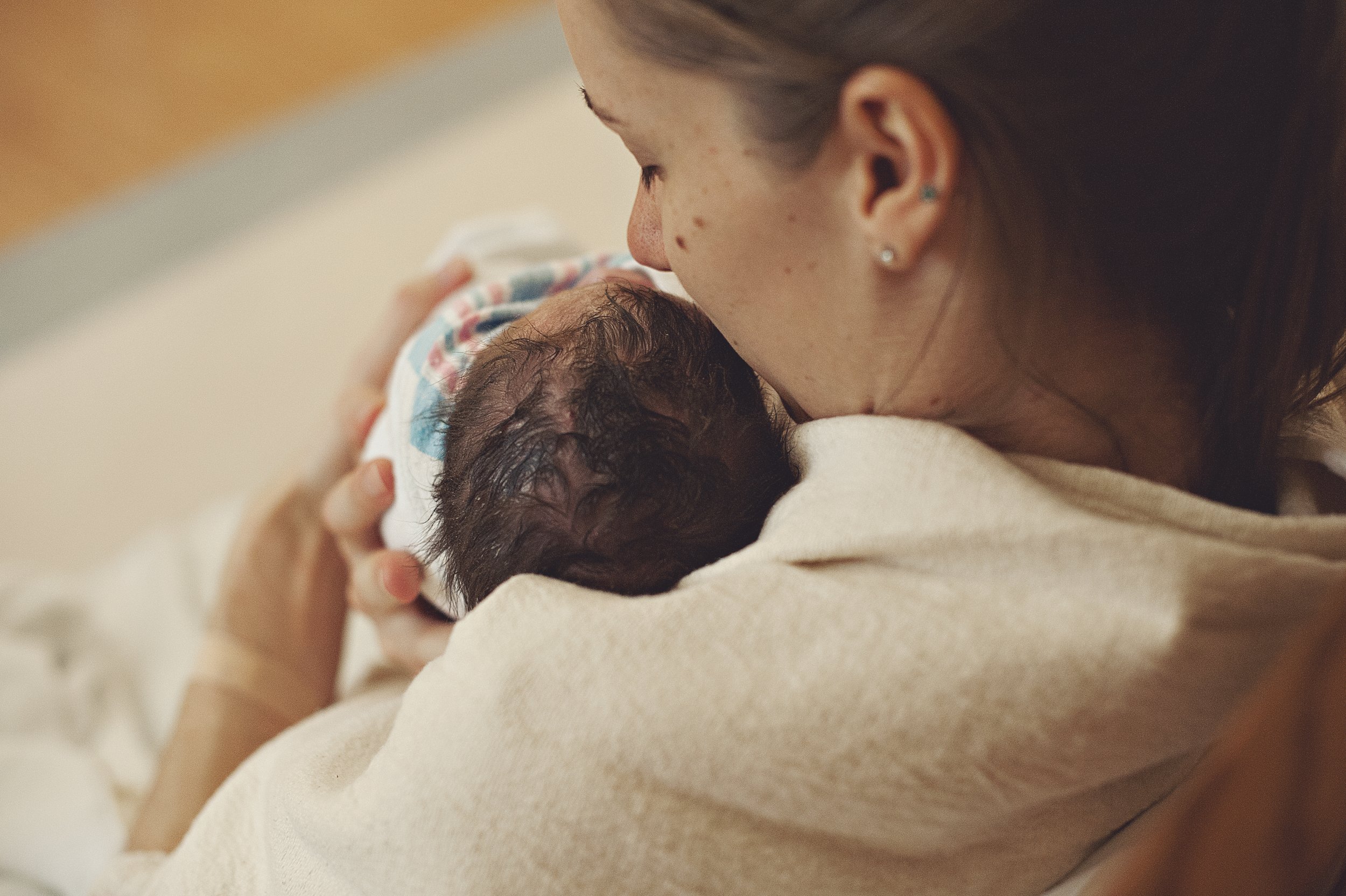 akron-ohio-fresh-48-newborn-hospital-photographer-12.jpg