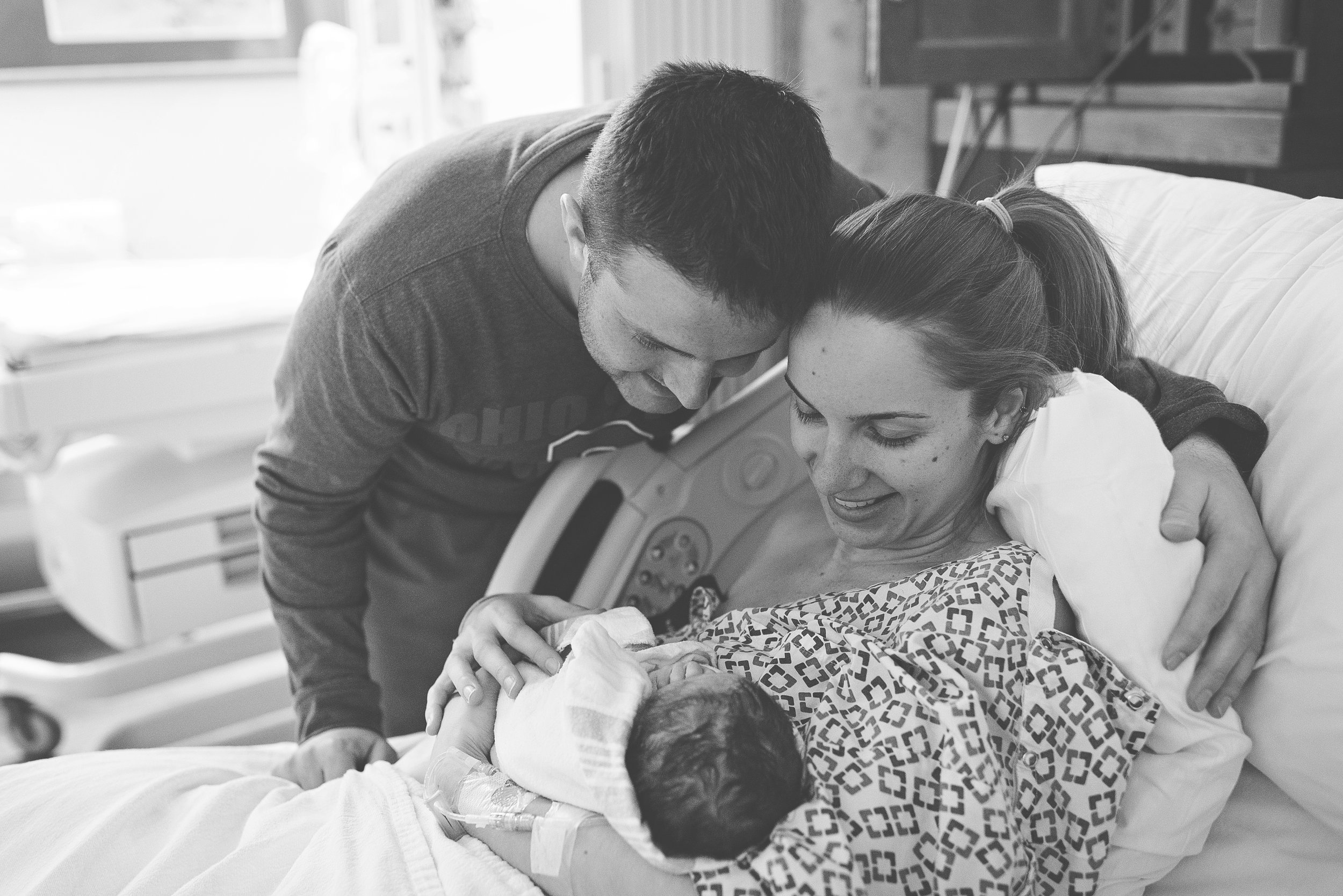 akron-ohio-fresh-48-newborn-hospital-photographer-21.jpg