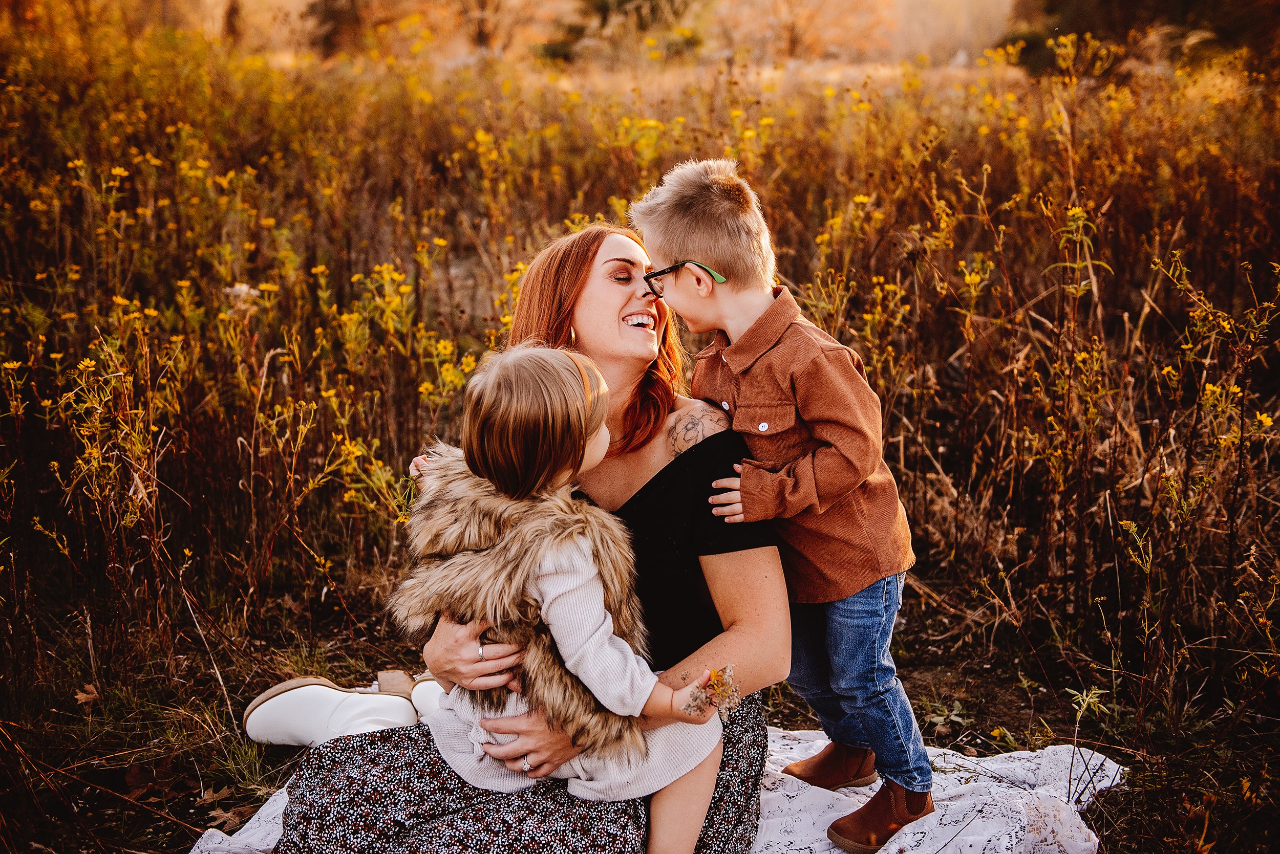 akron-ohio-family-photographer-lauren-grayson-fall-outdoor-photos-12.jpg