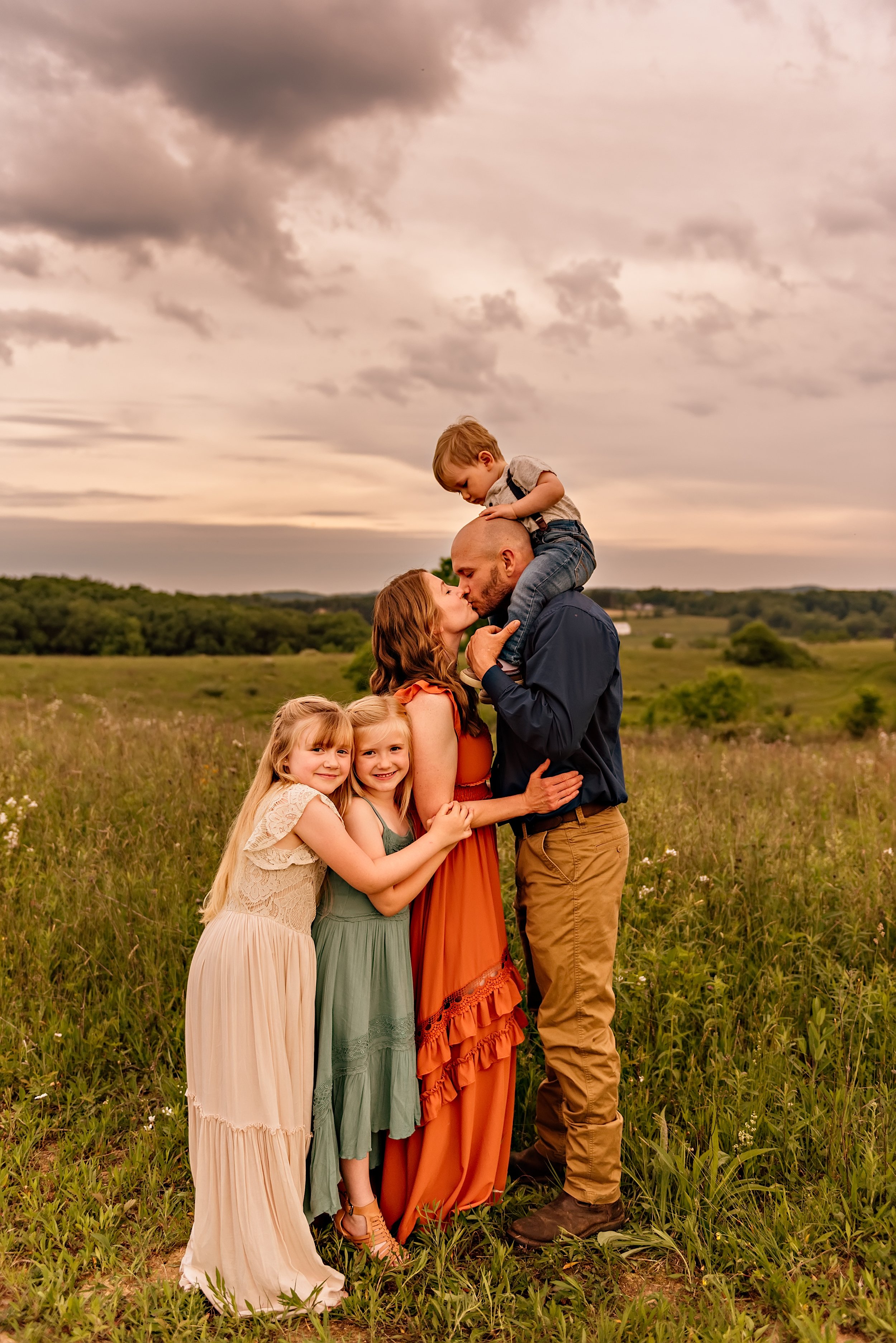 canton-ohio-family-photographer-outdoor-session-2.jpg