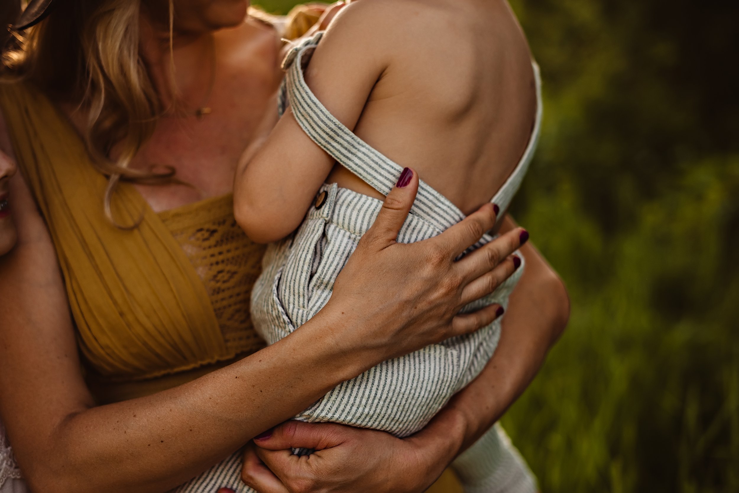 akron-ohio-family-photographer-lauren-grayson-summer-senset-session-10.jpg