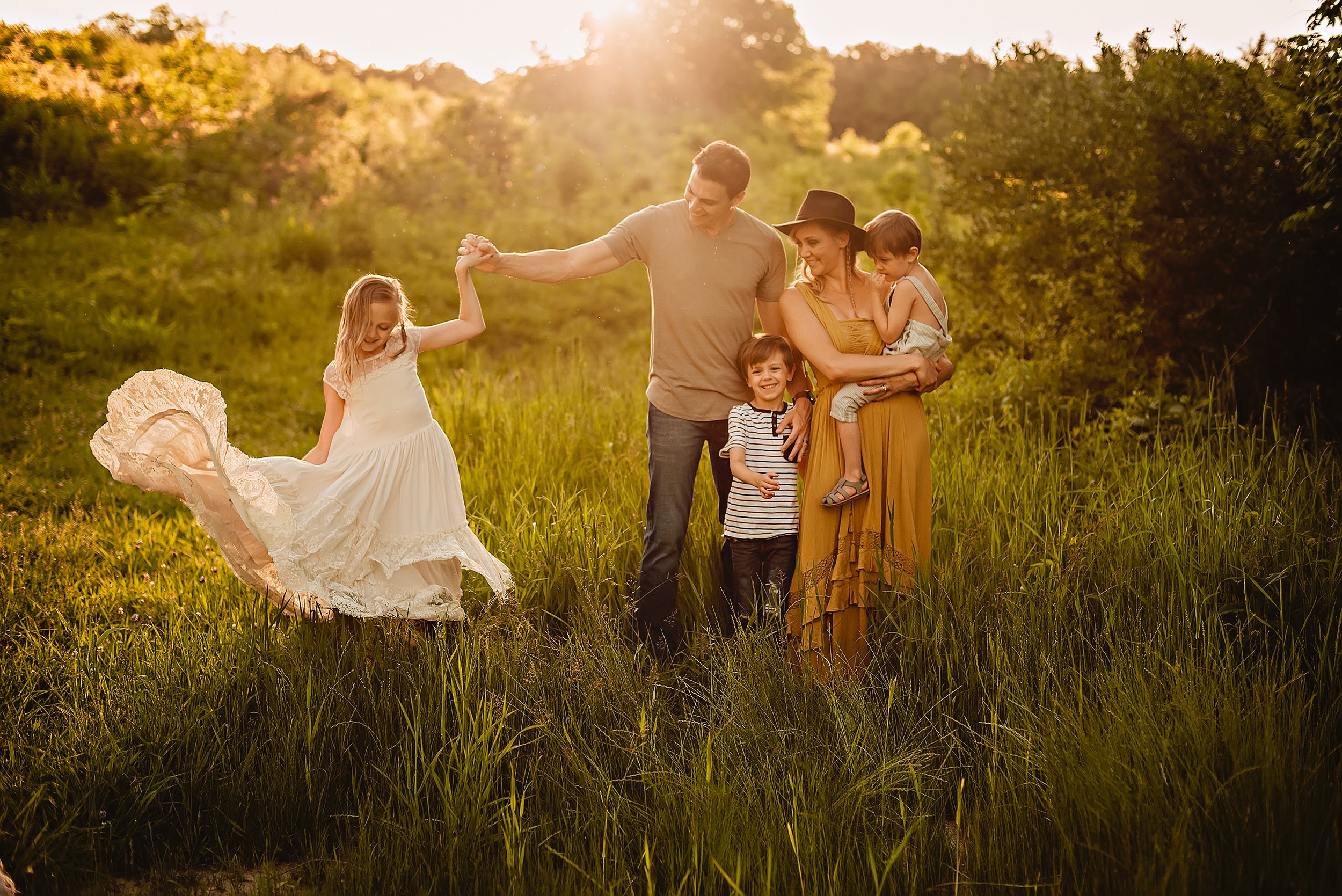 akron-ohio-family-photographer-lauren-grayson-summer-senset-session-11.jpg