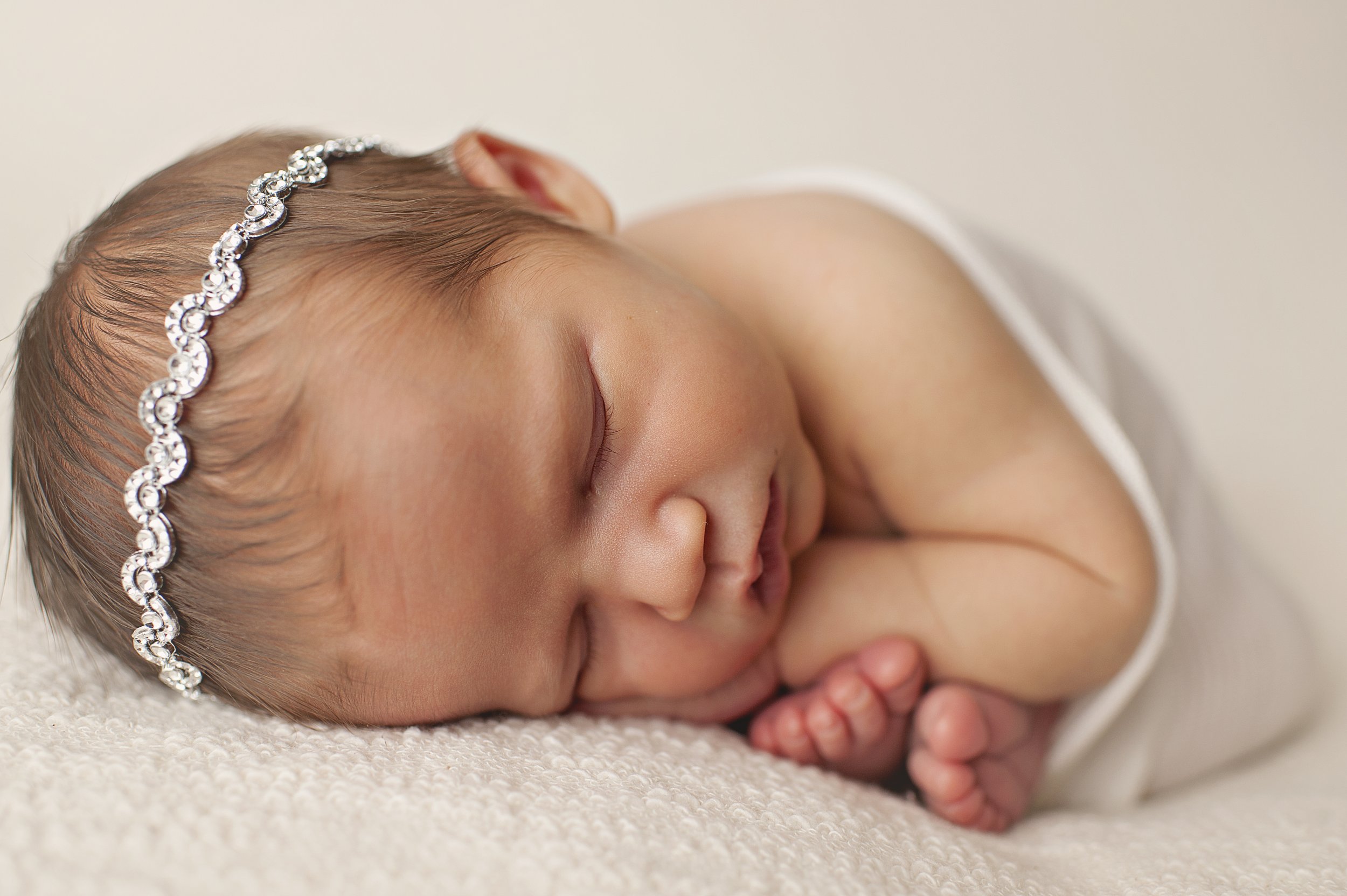 medina-ohio-newborn-photographer-studio-11.jpg