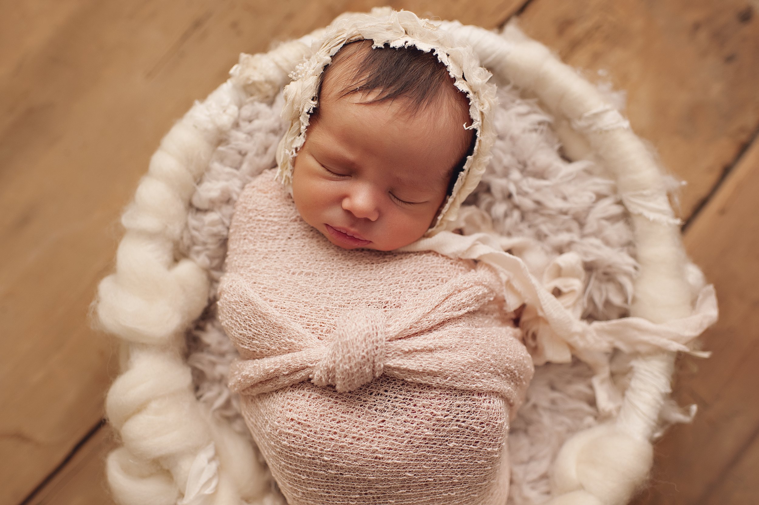 cleveland-ohio-newborn-studio-photographer-12.jpg