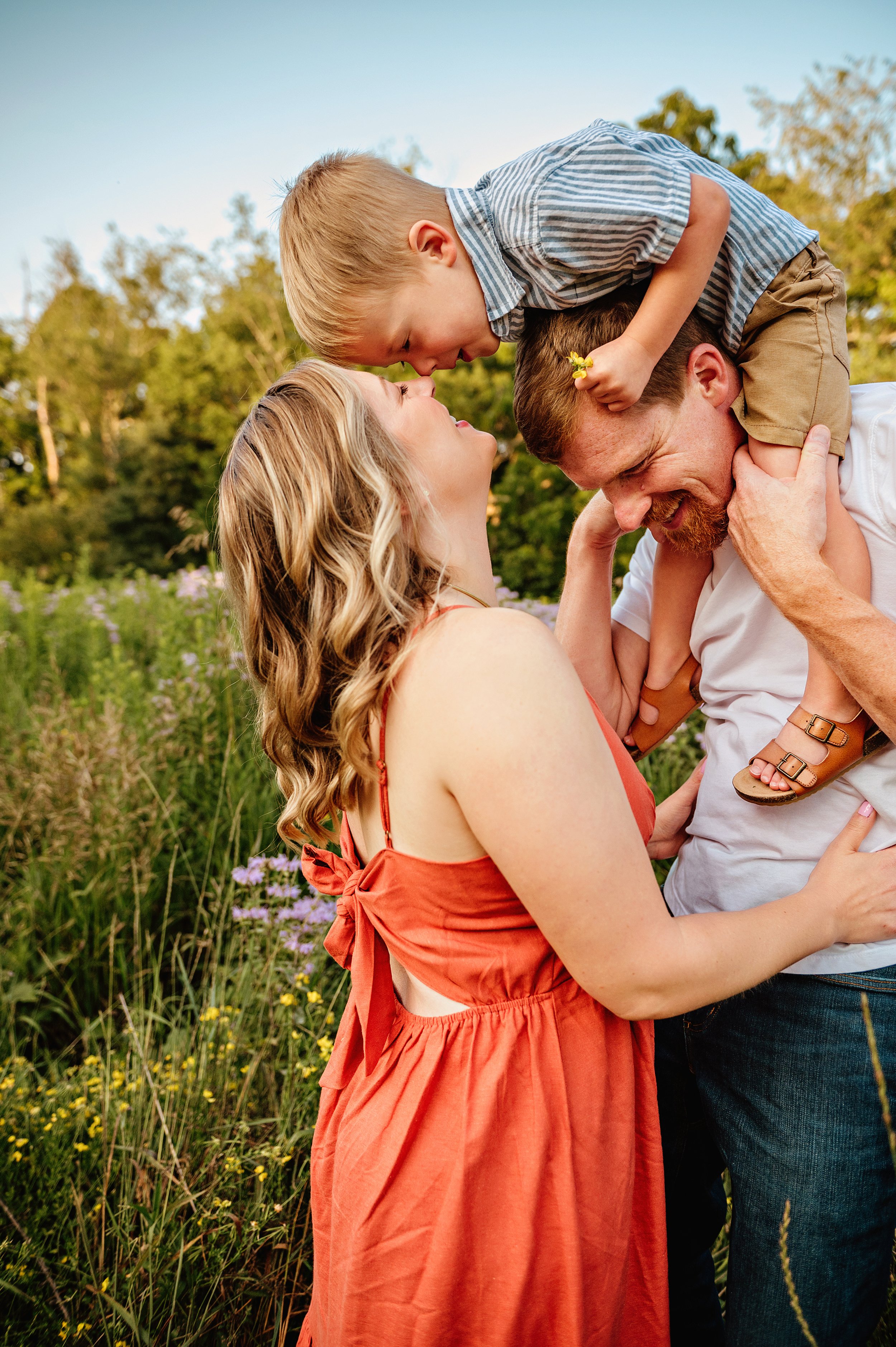 medina-ohio-family-photographer-outdoor-summer-session-6.jpg