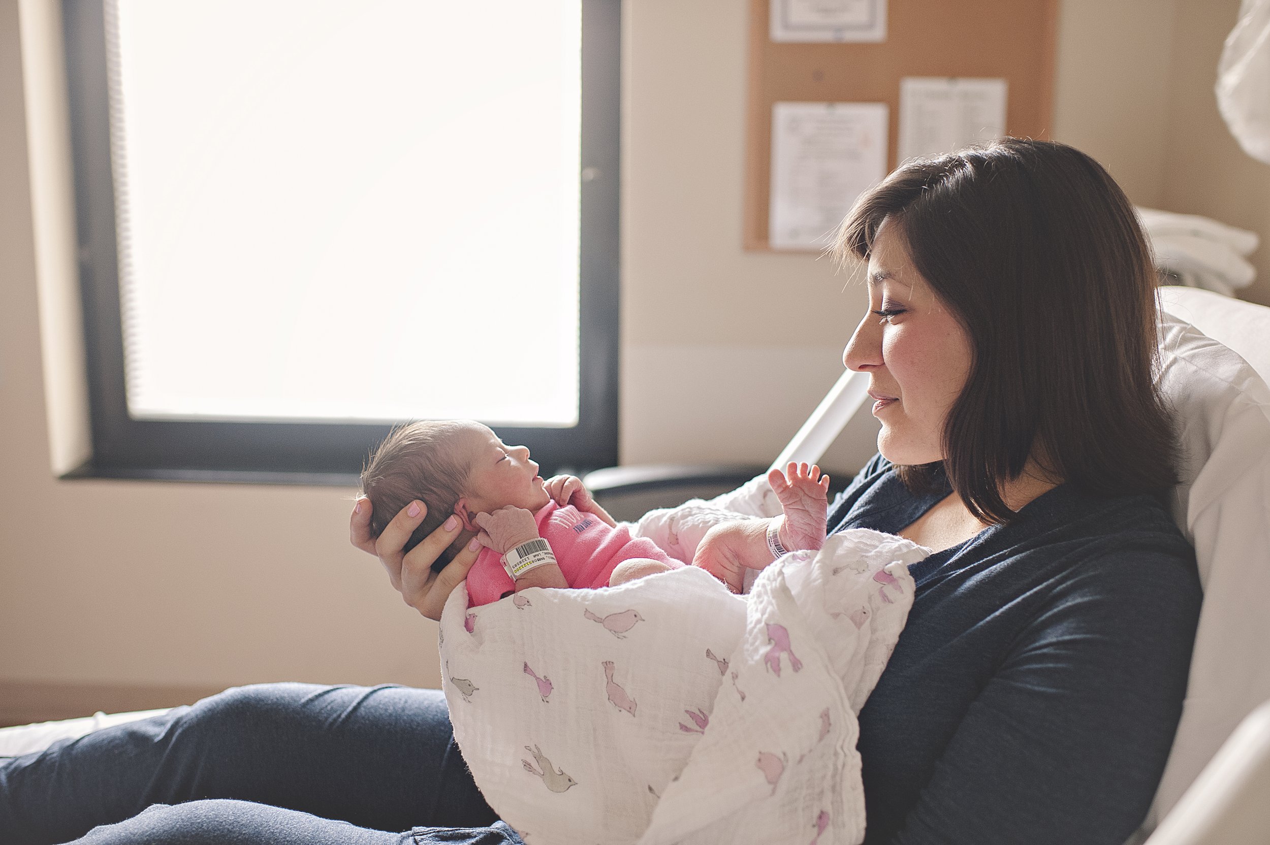 akron-ohio-newborn-hospital-fresh-48-session-6.jpg