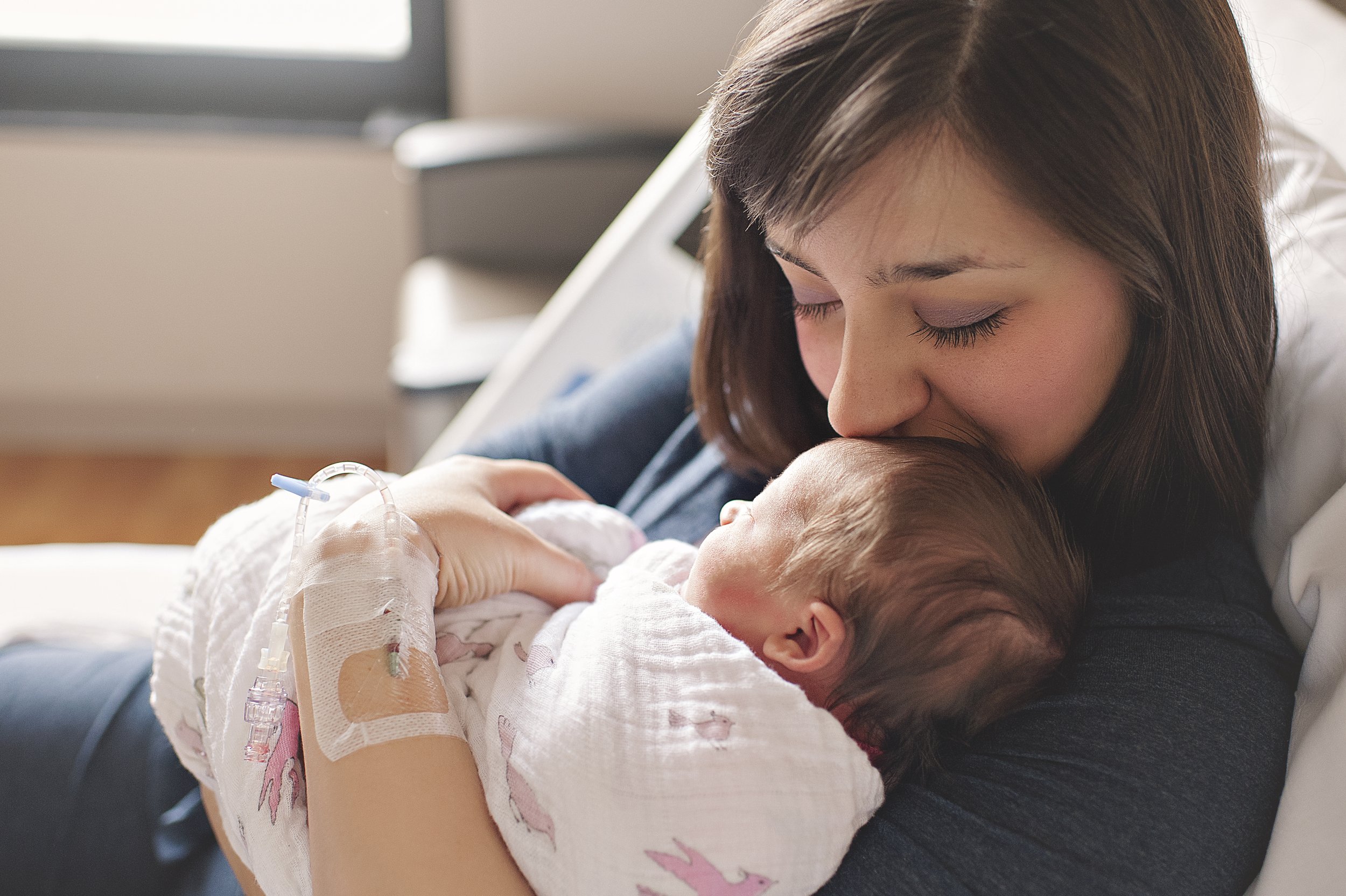 akron-ohio-newborn-hospital-fresh-48-session-8.jpg