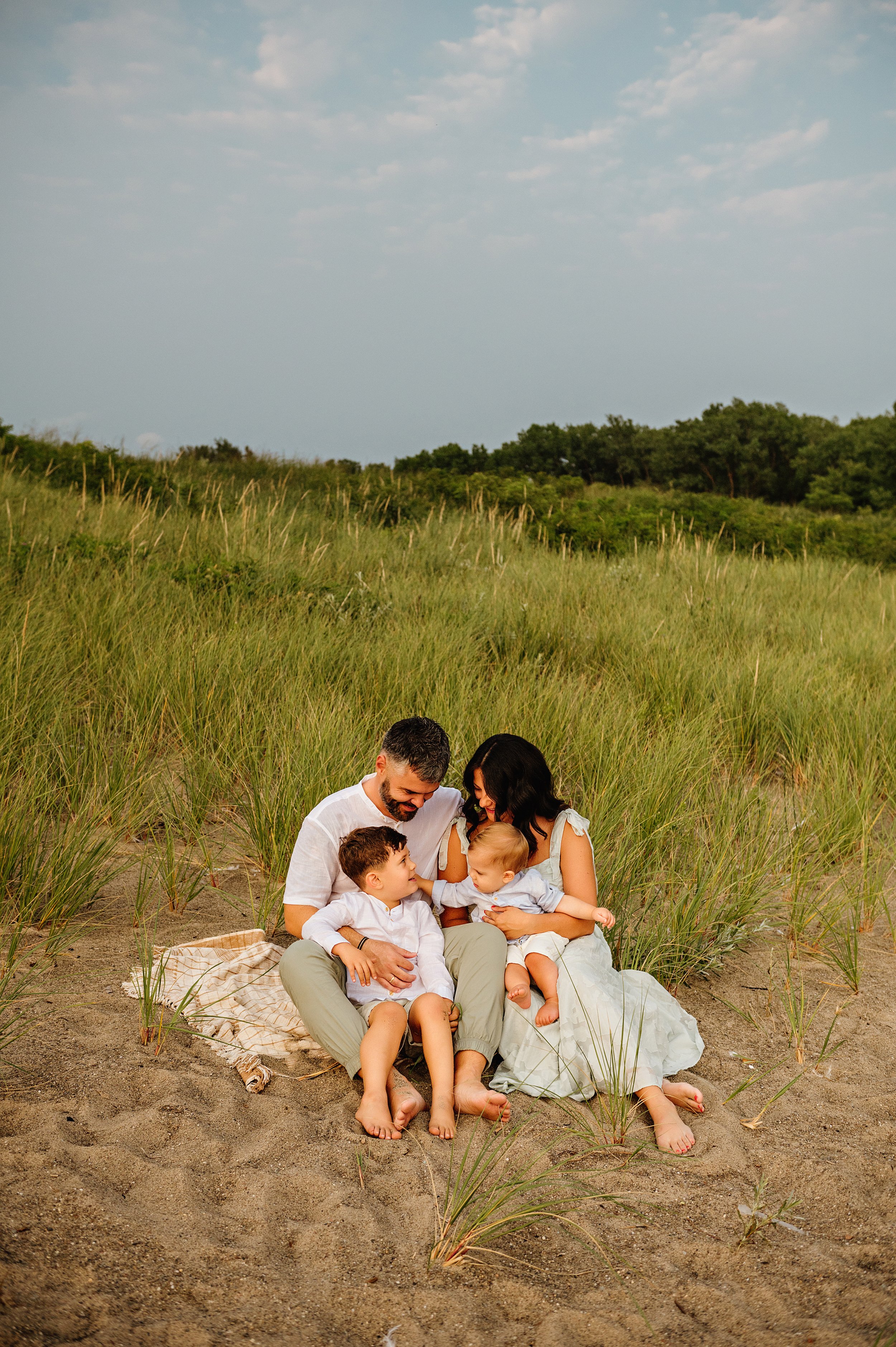 cleveland-ohio-family-photographer-outdoor-sunset-lake-erie-beach-session10.jpg