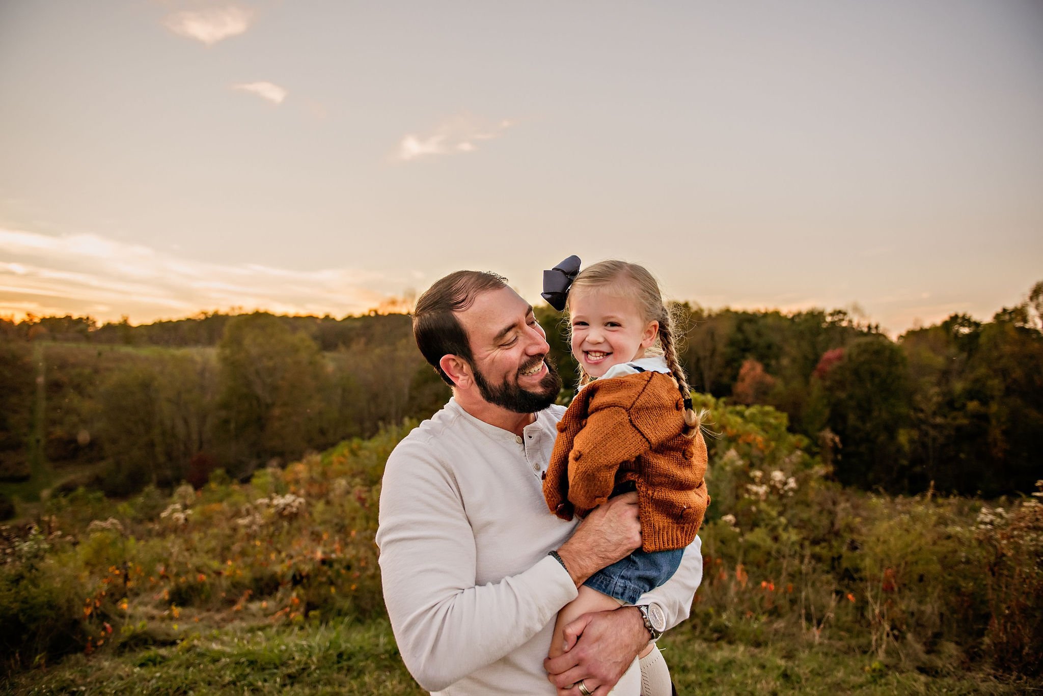 canton-ohio-photographer-family-maternity-outdoor-sunset-lauren-grayson-photography-15.jpeg