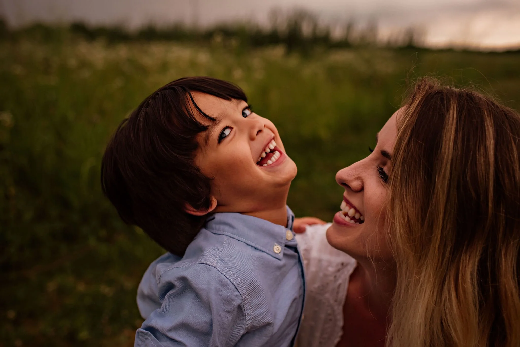 outdoor-family-photo-session-columbus-ohio-lauren-grayson-photography (3).jpeg