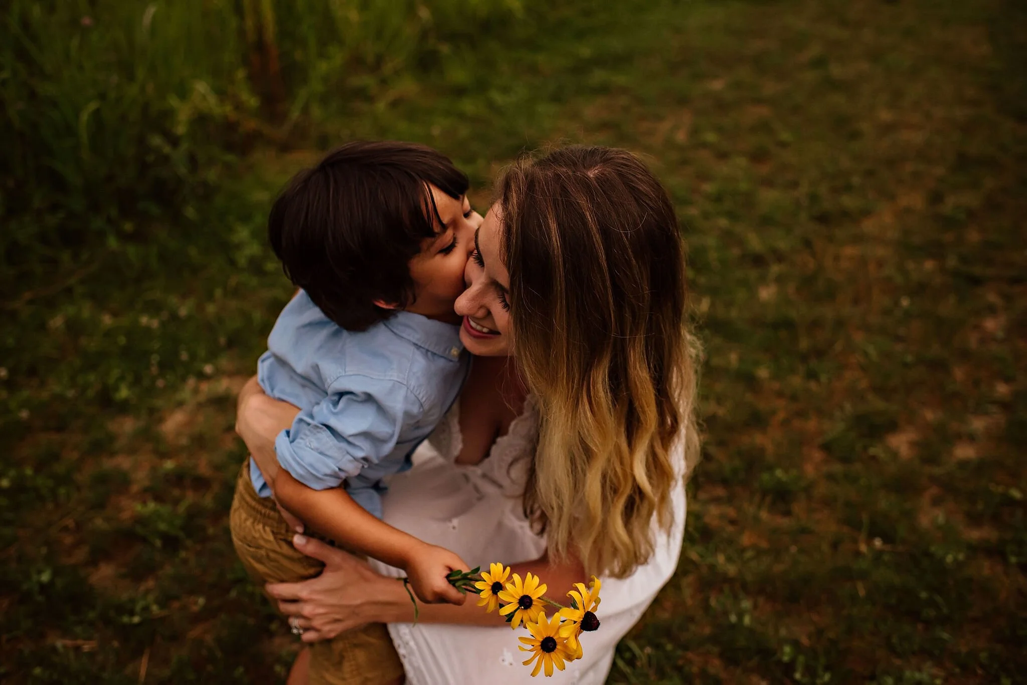 outdoor-family-photo-session-columbus-ohio-lauren-grayson-photography (4).jpeg