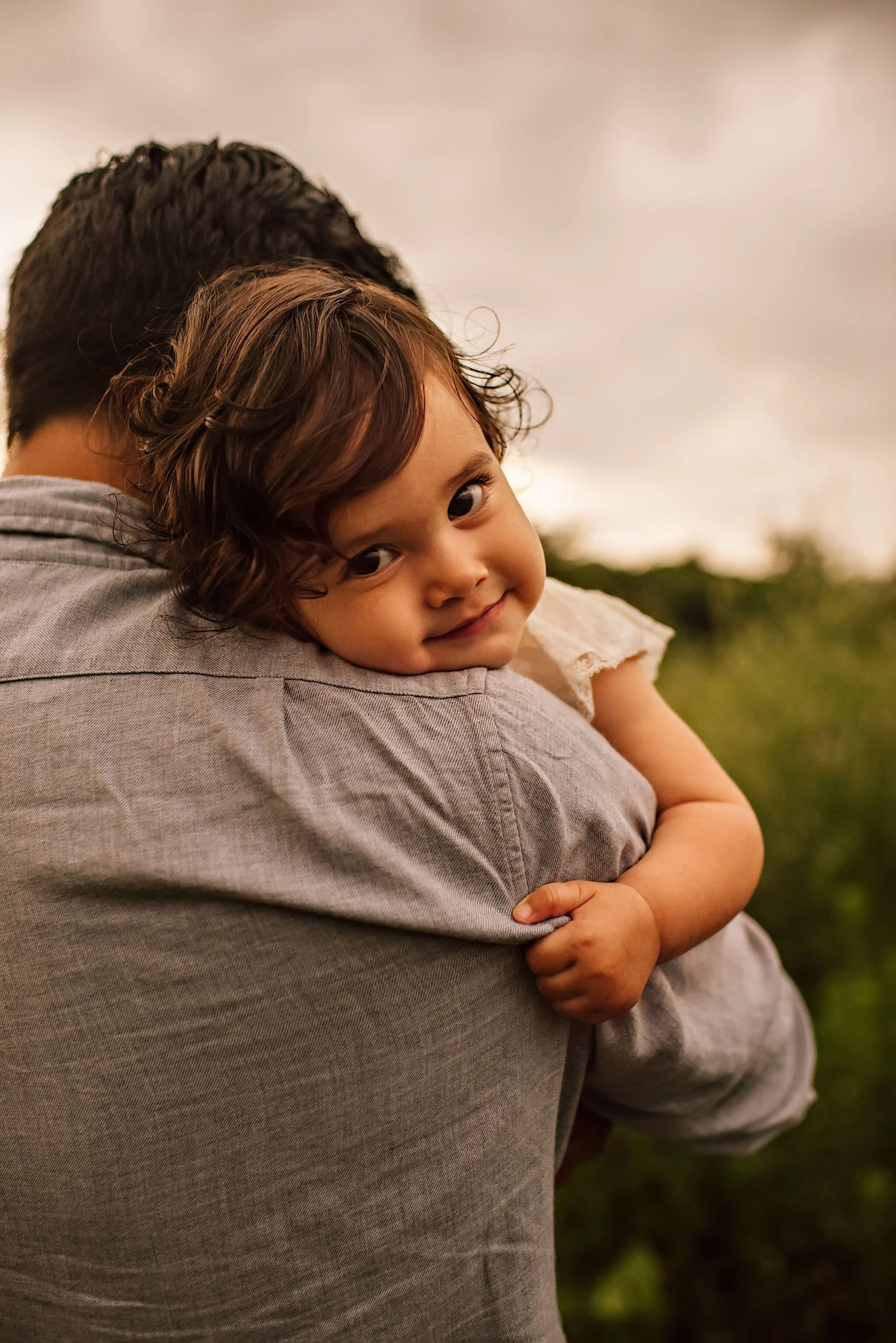 outdoor-family-photo-session-columbus-ohio-lauren-grayson-photography (8).jpeg