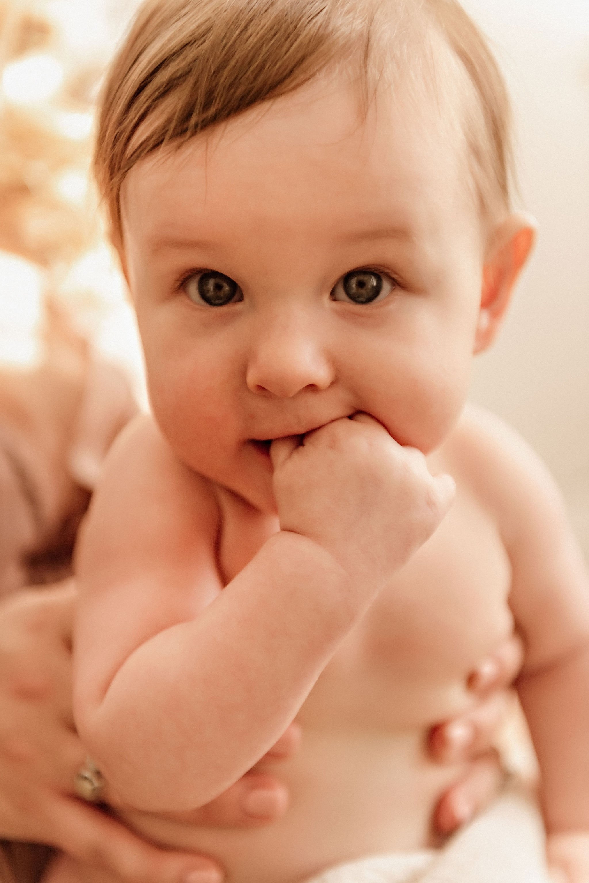 cleveland-ohio-baby-motherhood-photographer-breastfeeding-milestone-9.jpeg