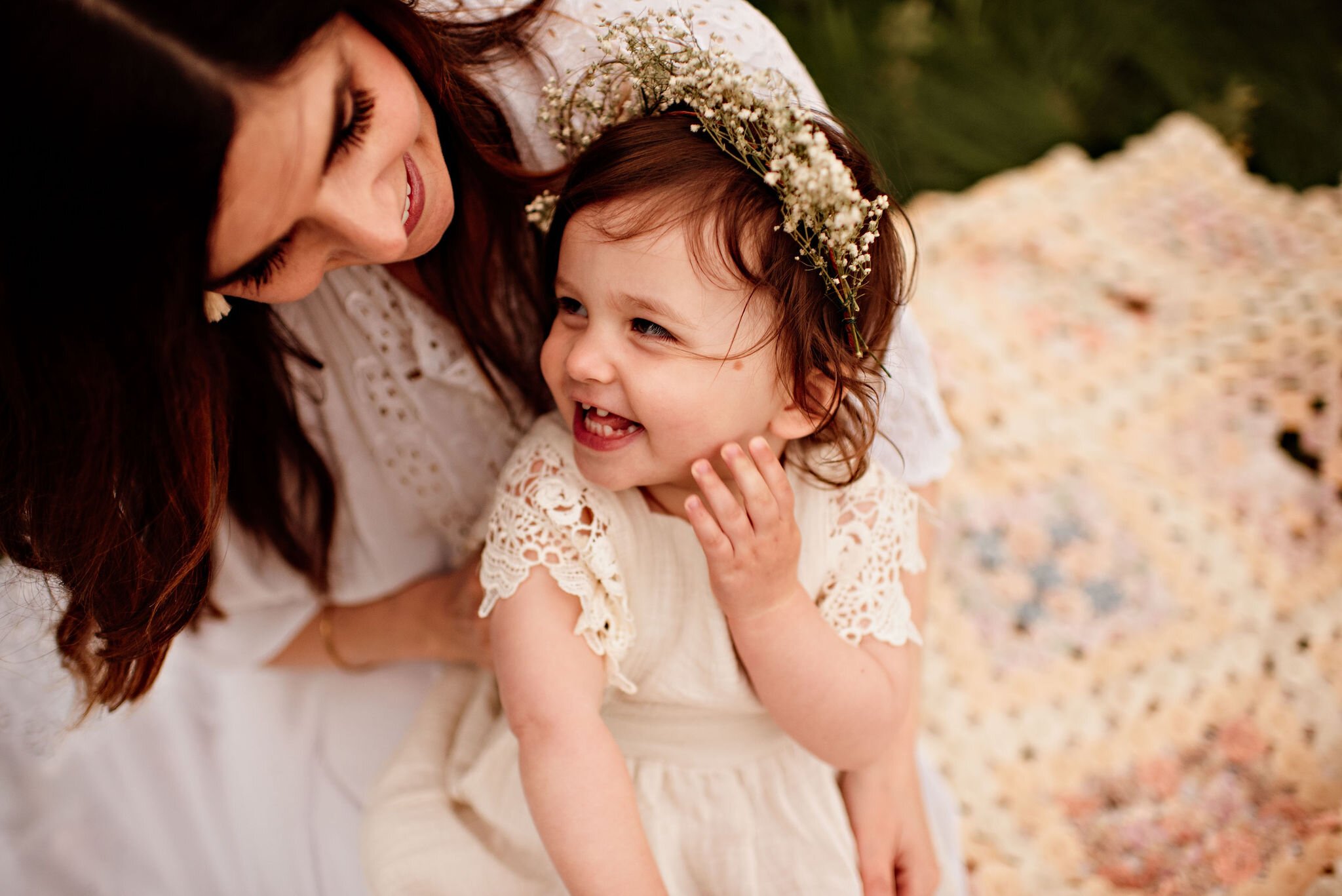 motherhood-mom-daughter-photos-outdoor-cleveland-ohio-lauren-grayson (4).jpeg