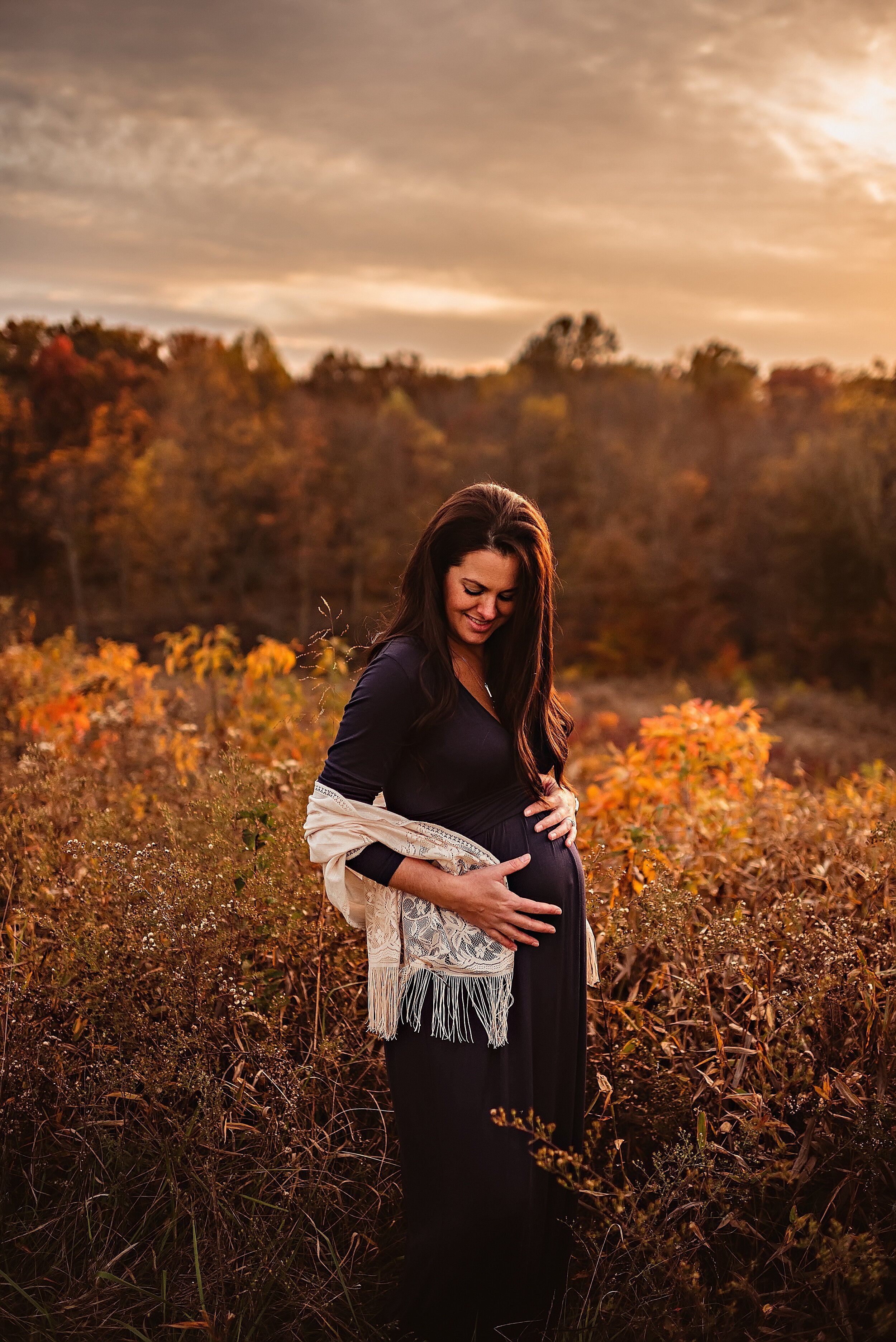 medina-ohio-family-maternity-session-outdoor-sunset-fall-lauren-grayson-photography_0200.jpeg