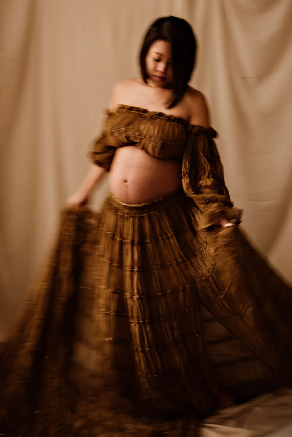 studio-maternity-photos-cleveland-ohio-5.jpg