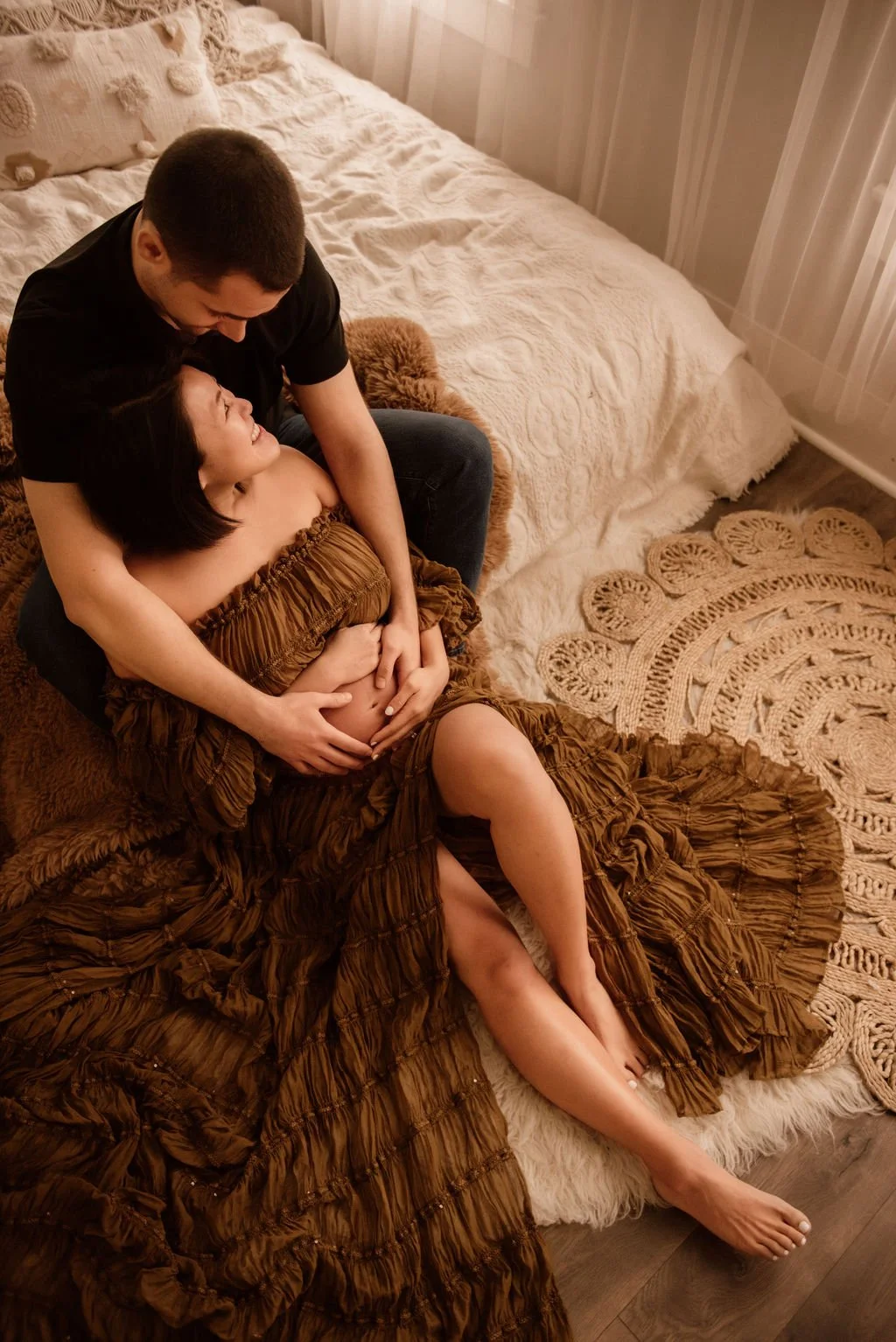 studio-maternity-photos-cleveland-ohio-4.jpg
