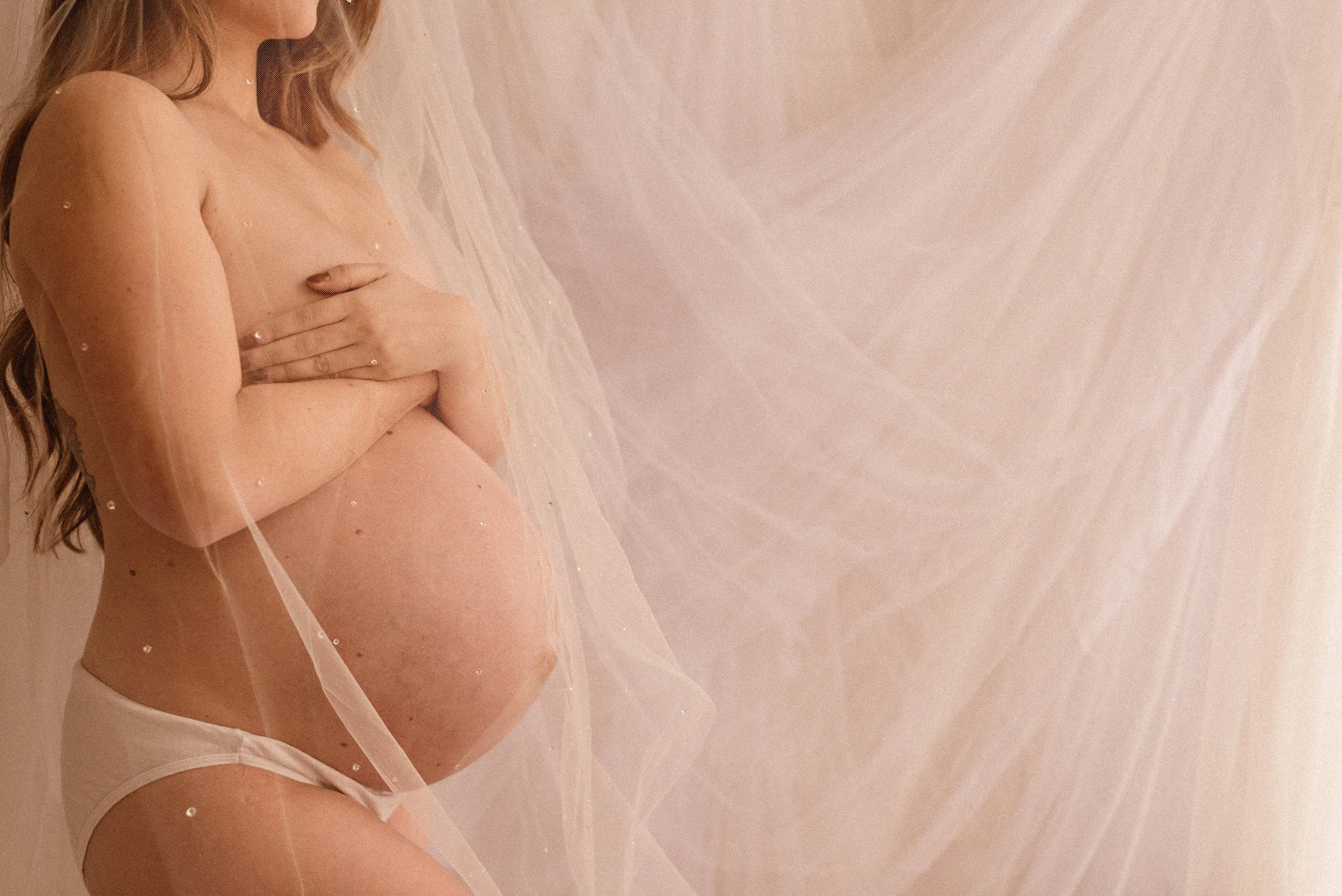 pregnant-belly-studio-photography-medina-ohio.jpg