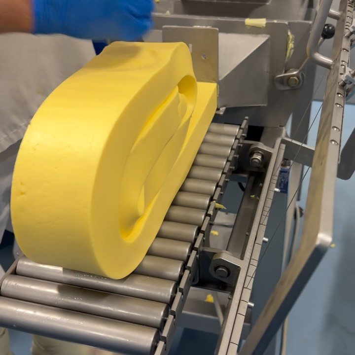 🧈 Butter lovers, listen up! We have a treat for you, Gippsland Jersey is bringing 30kg of &lsquo;butter ends&rsquo; to this weeks market. 

What&rsquo;s a &lsquo;butter end&rsquo;? it&rsquo;s their famous Cultured butter - the same golden goodness, 