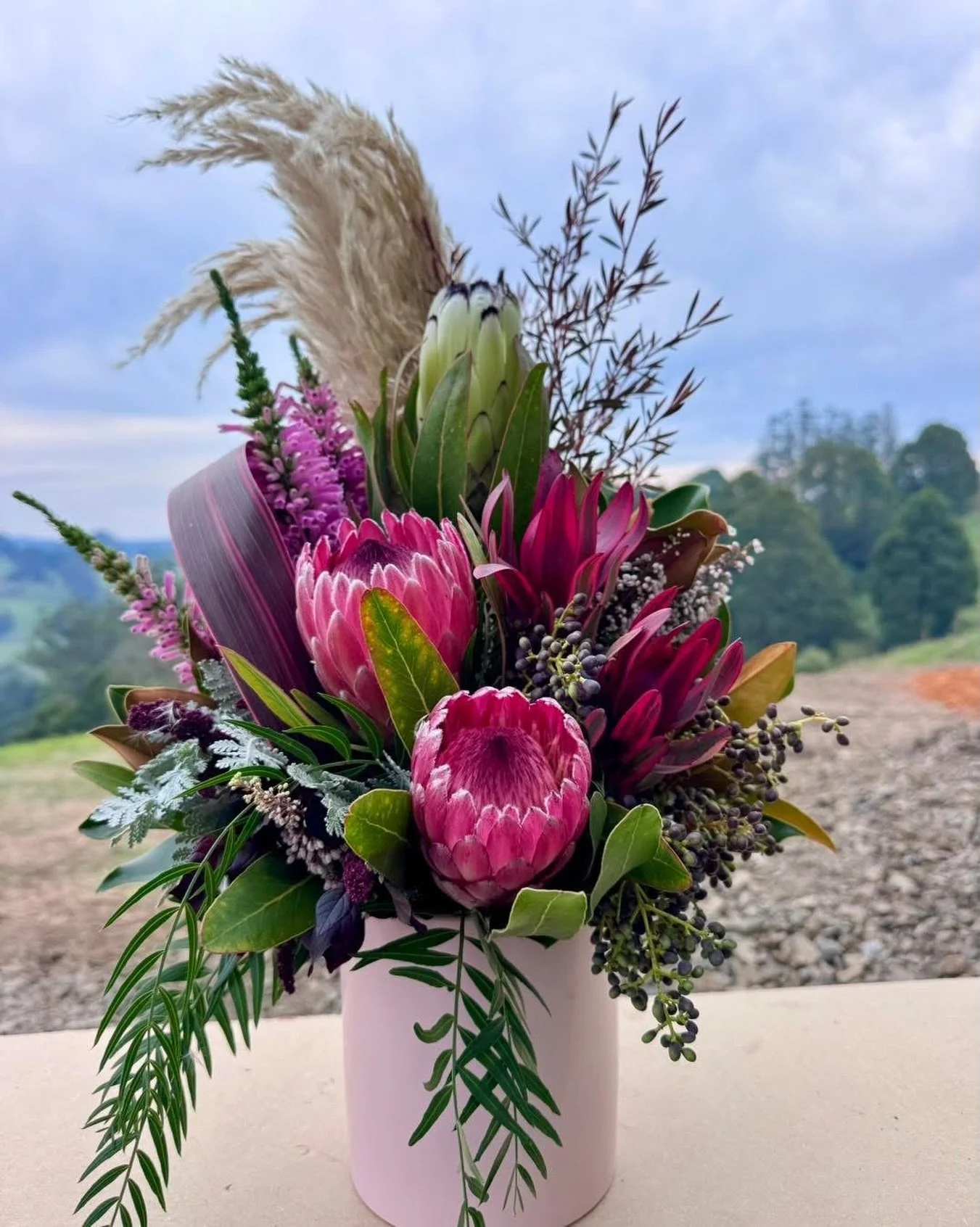 This one&rsquo;s for the Mums (or the dads that still need a gift idea 😉) 

Mother&rsquo;s Day is this Sunday 💐

Need flowers? Pop out to @rokebymarket this Saturday and visit the beautiful @allambeeflowerfarm 🌸

While you&rsquo;re there, grab you