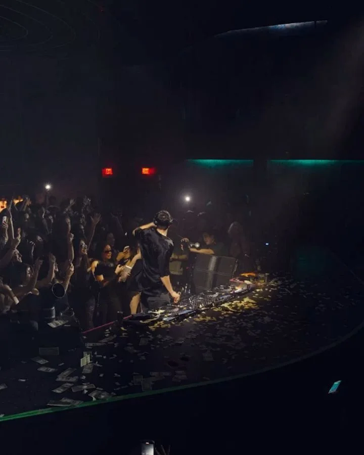 A few clips from @johnsummit at @livlv 

#johnsummit #edm #edmlifestyle #liv