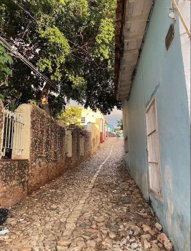 trinidad-alleyway-street-cuba.jpeg