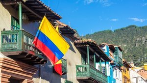 colombian-flag-historic-buildings.jpeg