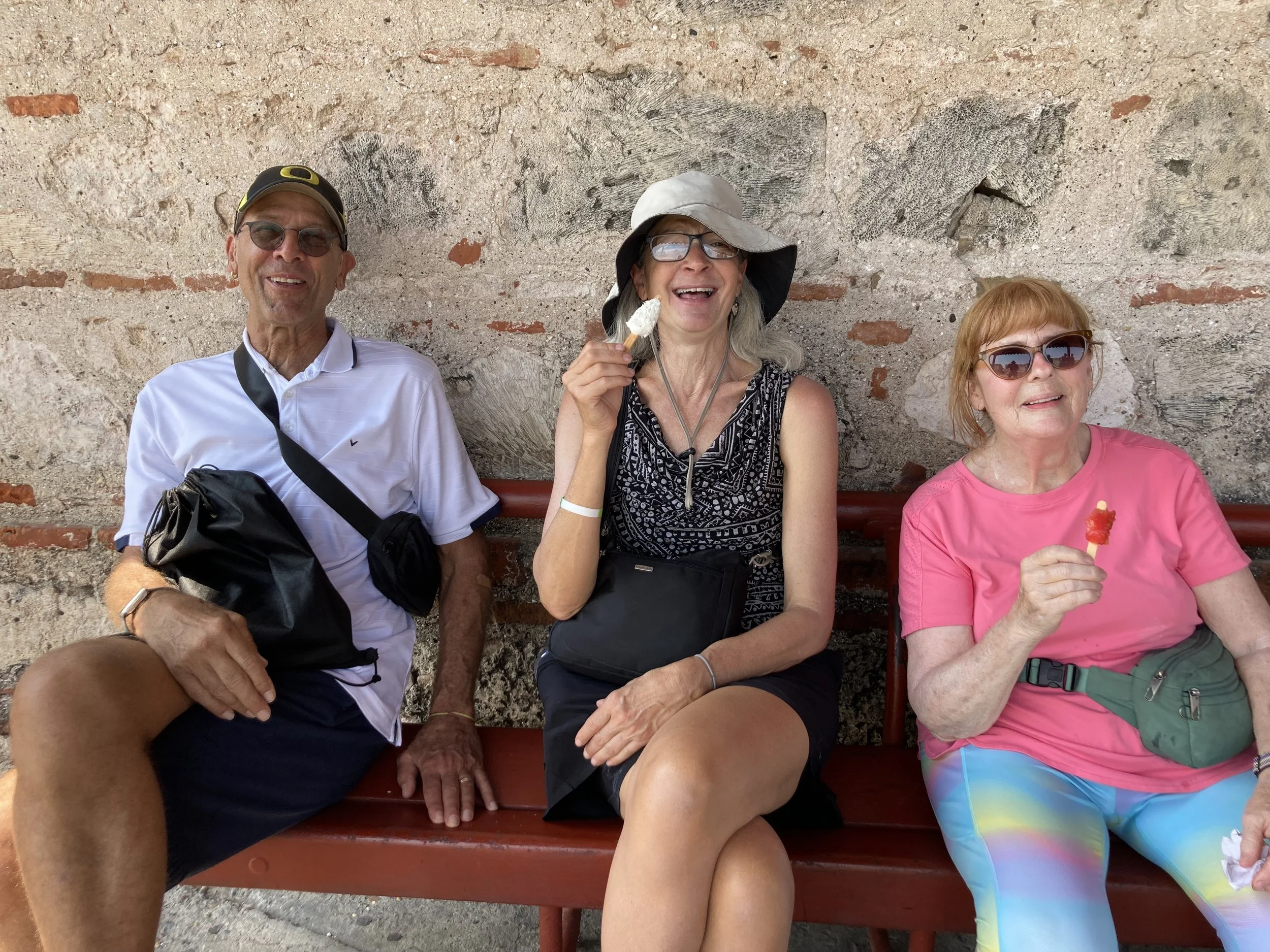 Guide to Money Safety While Traveling in Colombia