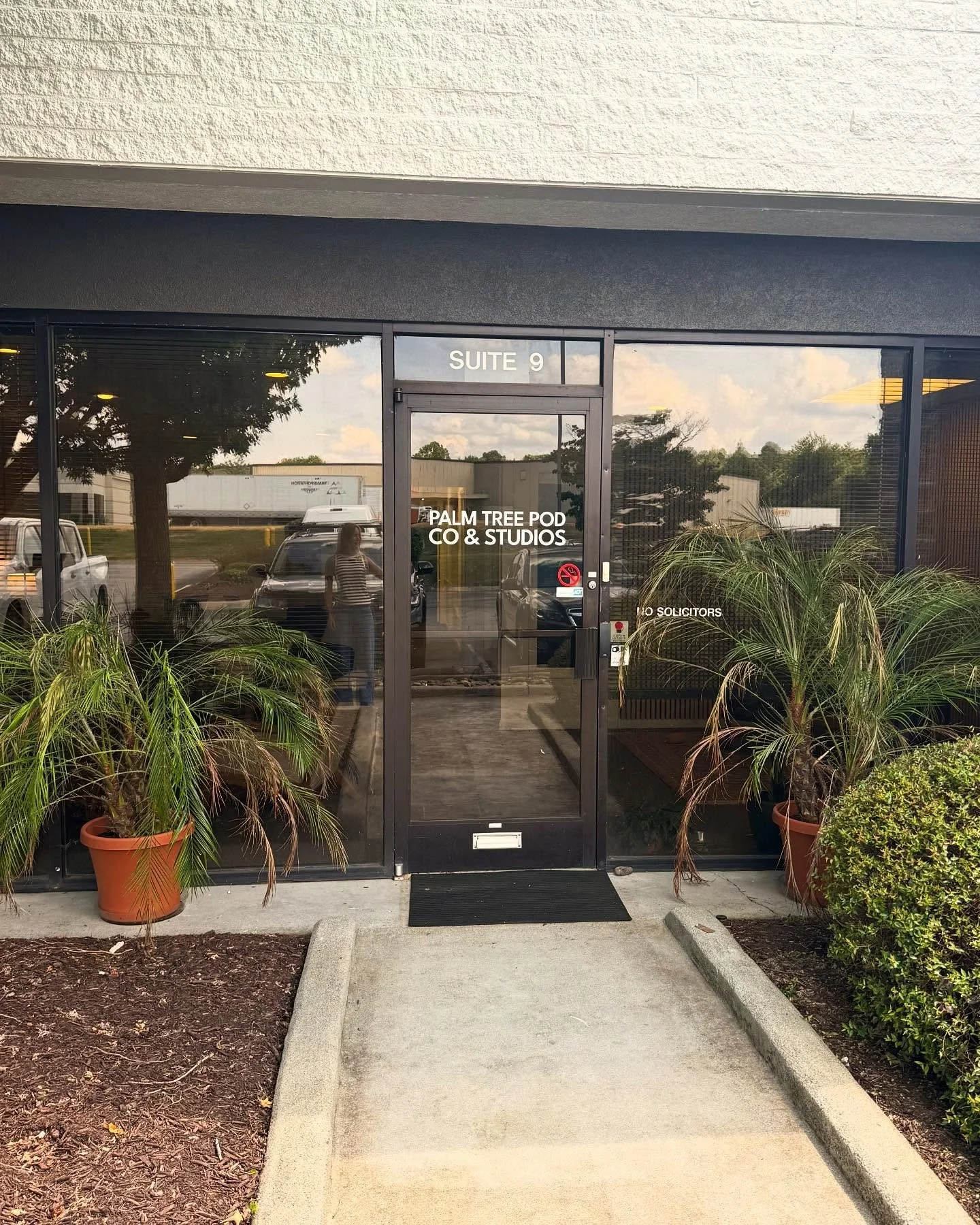 Does this make our new studio space official? 👀

New signs are up and we are so excited to have this finishing touch finally complete! You can find us at 6700 Baum Drive, Suite 9, Knoxville, TN 37919! 

New space, same mission: help bring your podca