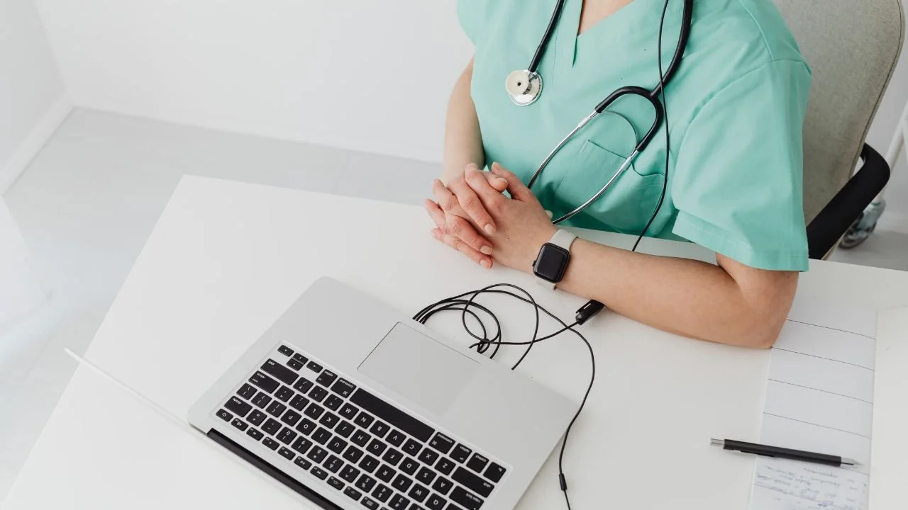 LMI Waivers for Doctors, Nurses and Allied Health: Who Qualifies and How Much You Save