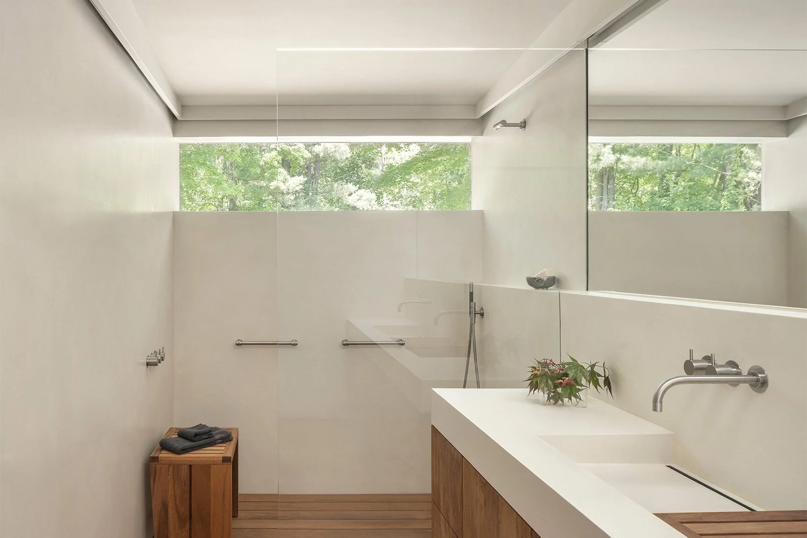 Sasaki House Bathrooms