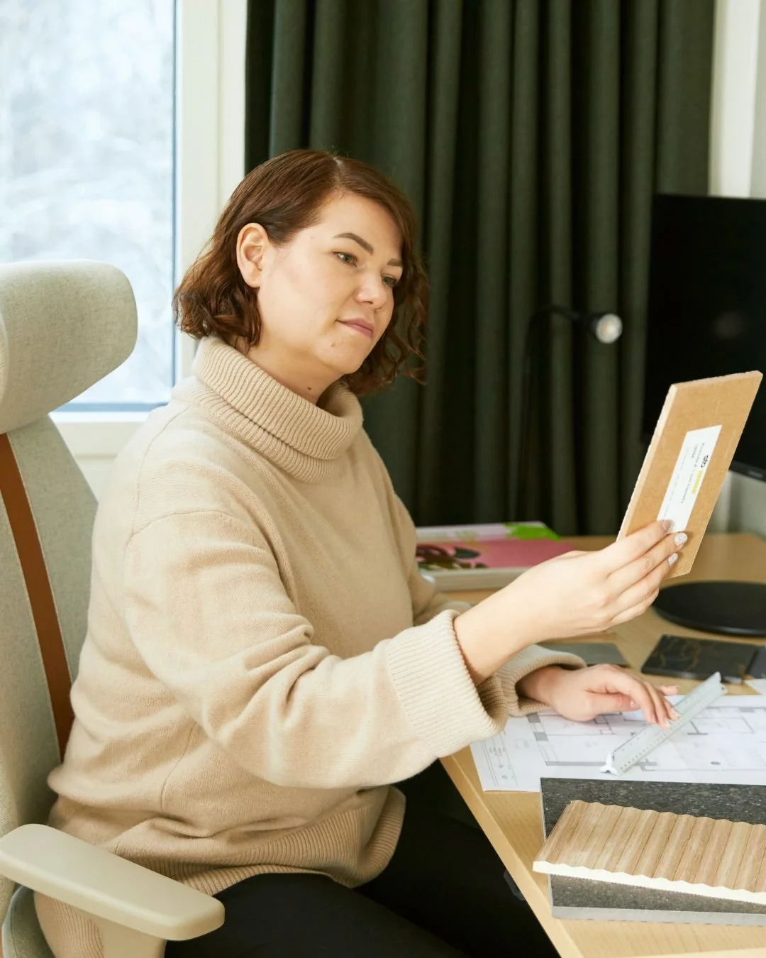 T&auml;n&auml;&auml;n 5.12. vietet&auml;&auml;n Valitse ty&ouml;t&auml; Suomeen-p&auml;iv&auml;&auml;. Ootko tullut ajatelleeksi, ett&auml; jokainen k&auml;ytt&auml;m&auml;mme euro p&auml;&auml;tyy tukemaan jotakin: jonkun ty&ouml;t&auml;, tuotantoa,