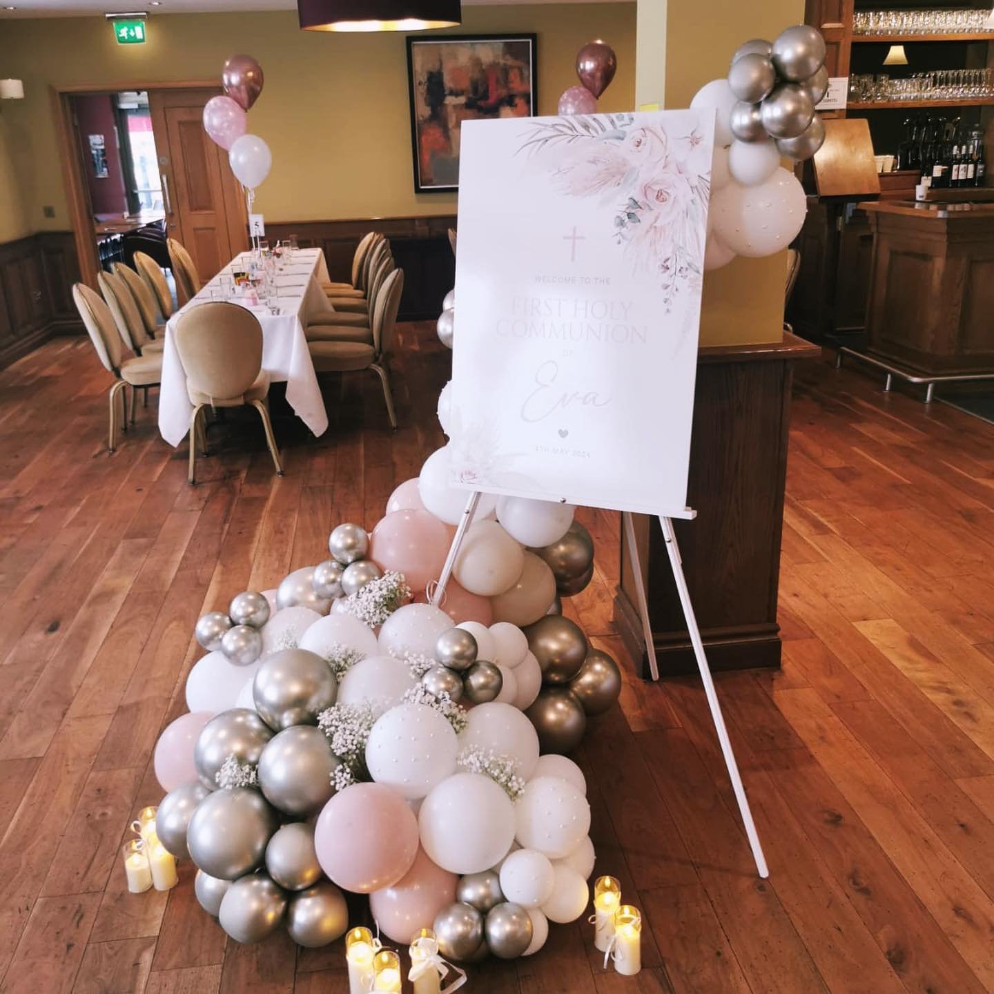 It&rsquo;s communion season! 💗 

Today is the start of our May Communion Madness 💗 

We&rsquo;ve got balloonists and face painters for all the kids celebrating their first holy communion every weekend for the month of May 💐

If you&rsquo;re celebr