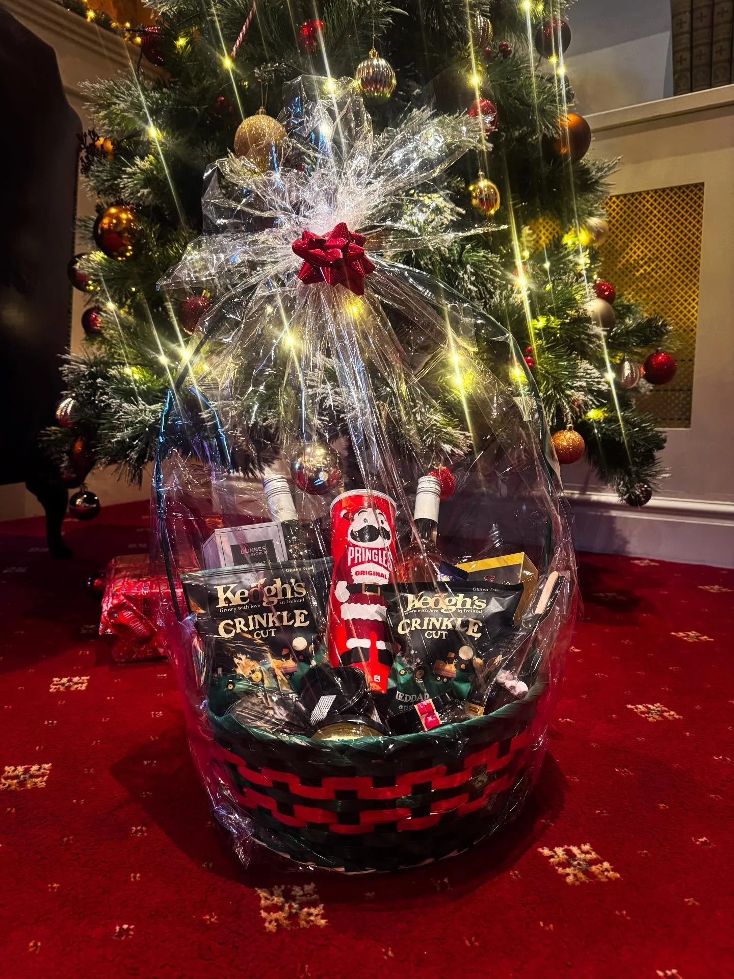 Win a Christmas Hamper 🎁

Enter every Sunday at the carvery till for your chance to win one of seven festive hampers.

🧺 Seven hampers. Seven winners.
🎄 Winners will be chosen on the Monday before Christmas.

Good luck and Merry Christmas! 🤶✨