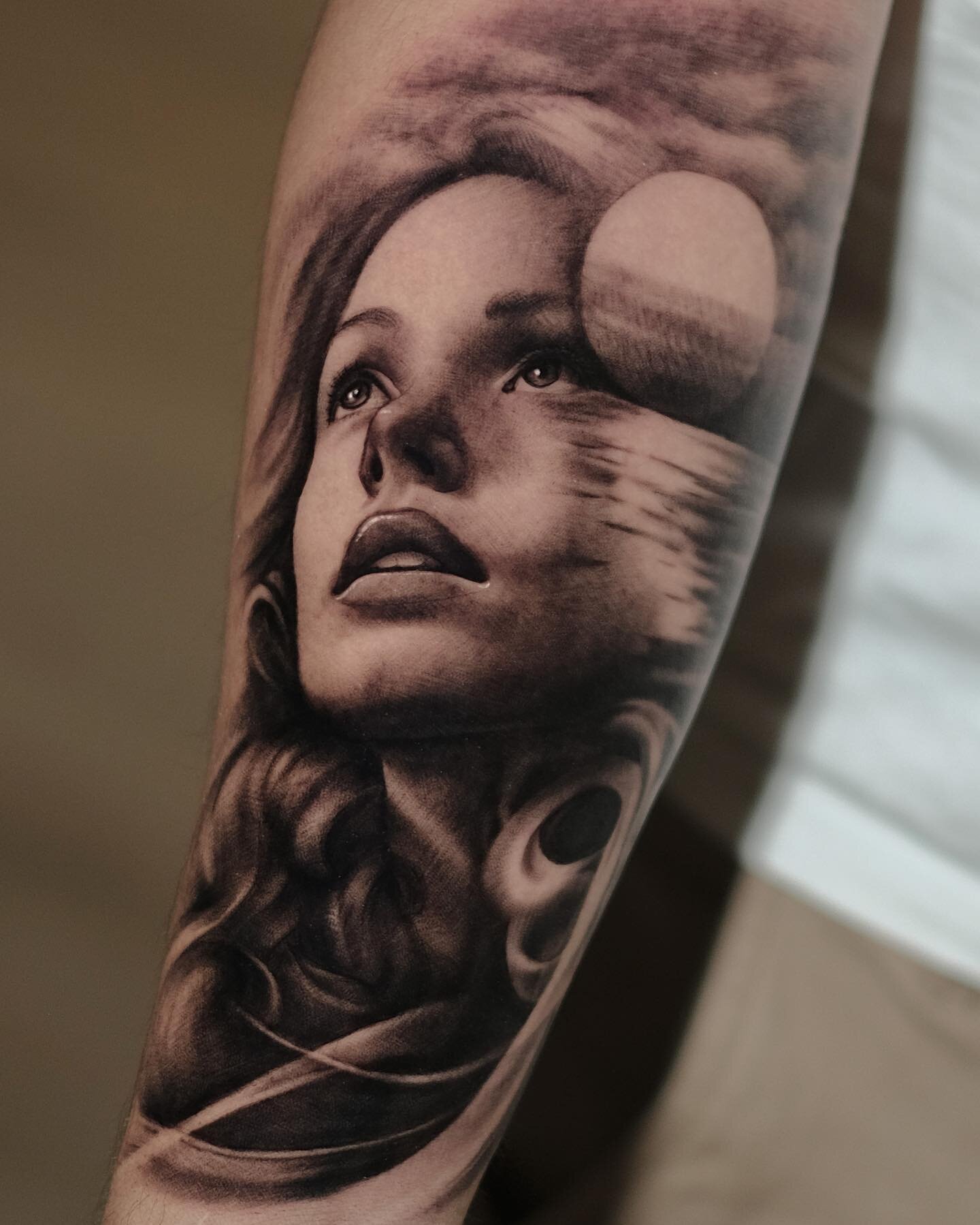 🔸Done by @miguelameliach 

📣 Book your appointment!
📧 : rdv@atlastattoo.lu⁣⁣
☎️ : 2 774 7074
📨 : DM Instagram / Facebook⁣⁣
📍 : 54 Bd Grande-Duchesse Charlotte, Luxembourg

#atlastattoolu #tattooluxembourg #luxembourgtattoo #luxembourg #tattoo #t