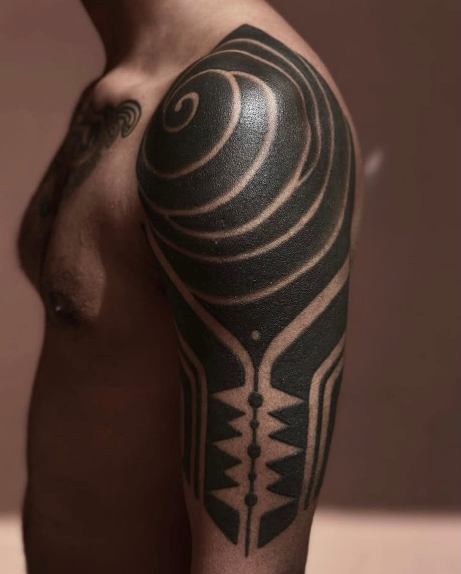 &diams;️Artist: @sanmeen_tattooer 📩 : rdv@atlastattoo.lu⁣⁣
📨 : DM Instagram / Facebook⁣⁣
📱 : WhatsApp +352 621596637
📍 : 54 Bd Grande-Duchesse Charlotte, Luxembourg 

#atlastattoolu #tattooluxembourg #luxembourg #luxembourgcity #inked tattooartis