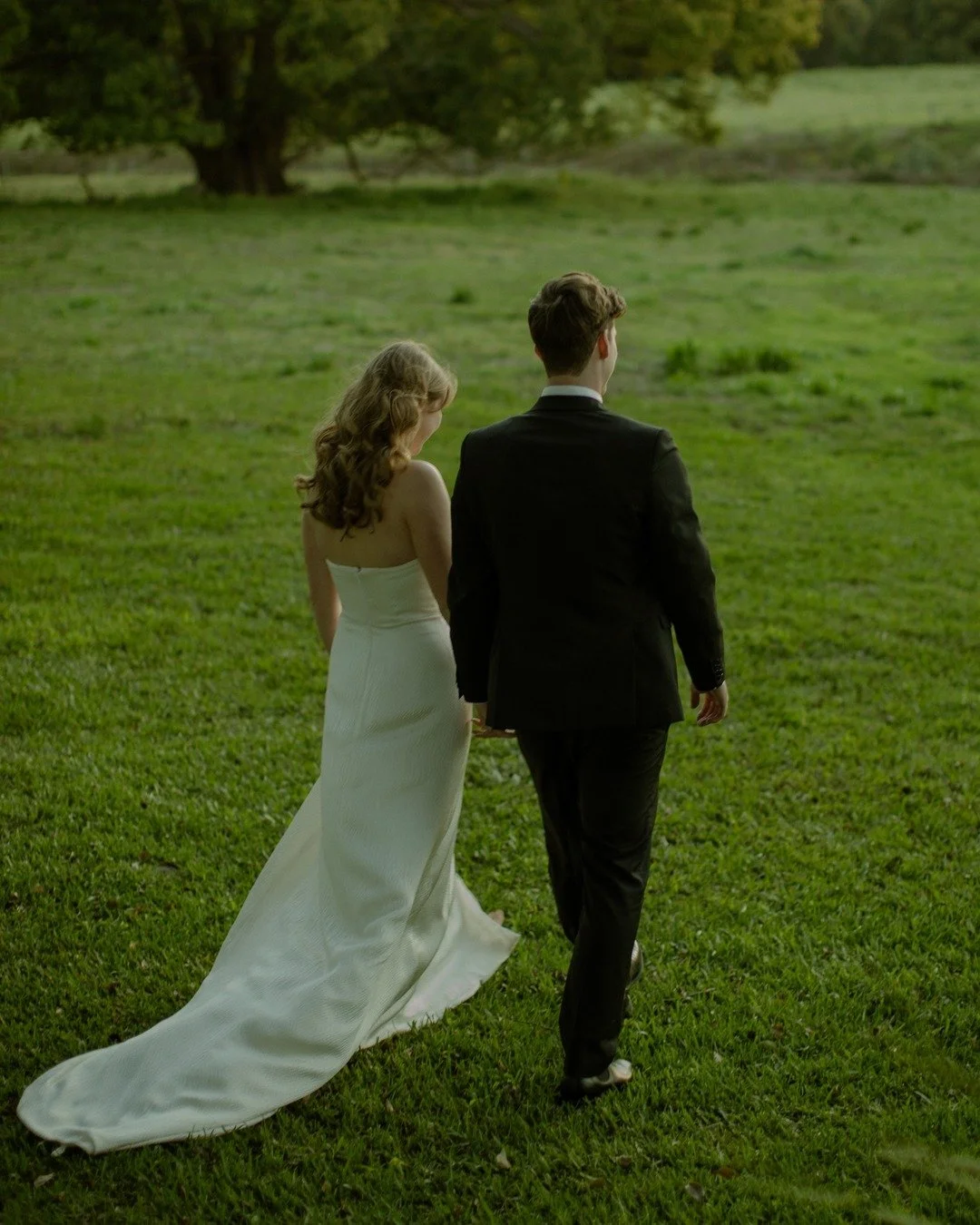 Rooted in creativity and aligned with your vision, we craft intentional, unforgettable weddings.
We are a creative duo offering photography, videography, hair, and makeup for elevated weddings in Byron Bay and beyond.

We are taking bookings for 2026